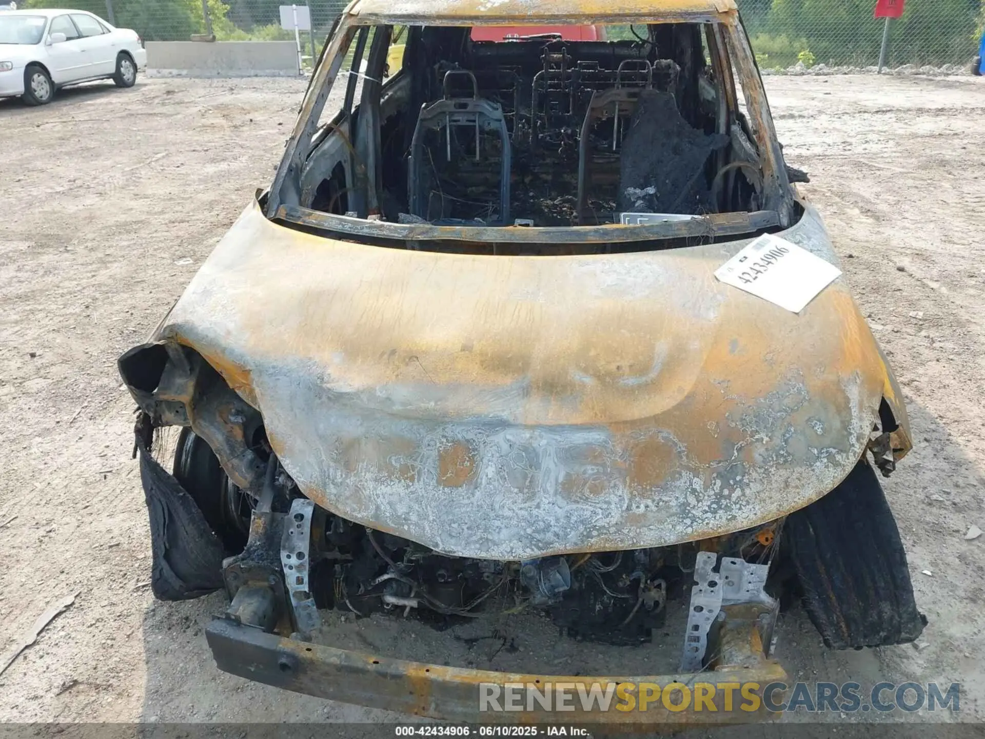 6 Photograph of a damaged car KNDJ23AU0R7238792 KIA SOUL 2024