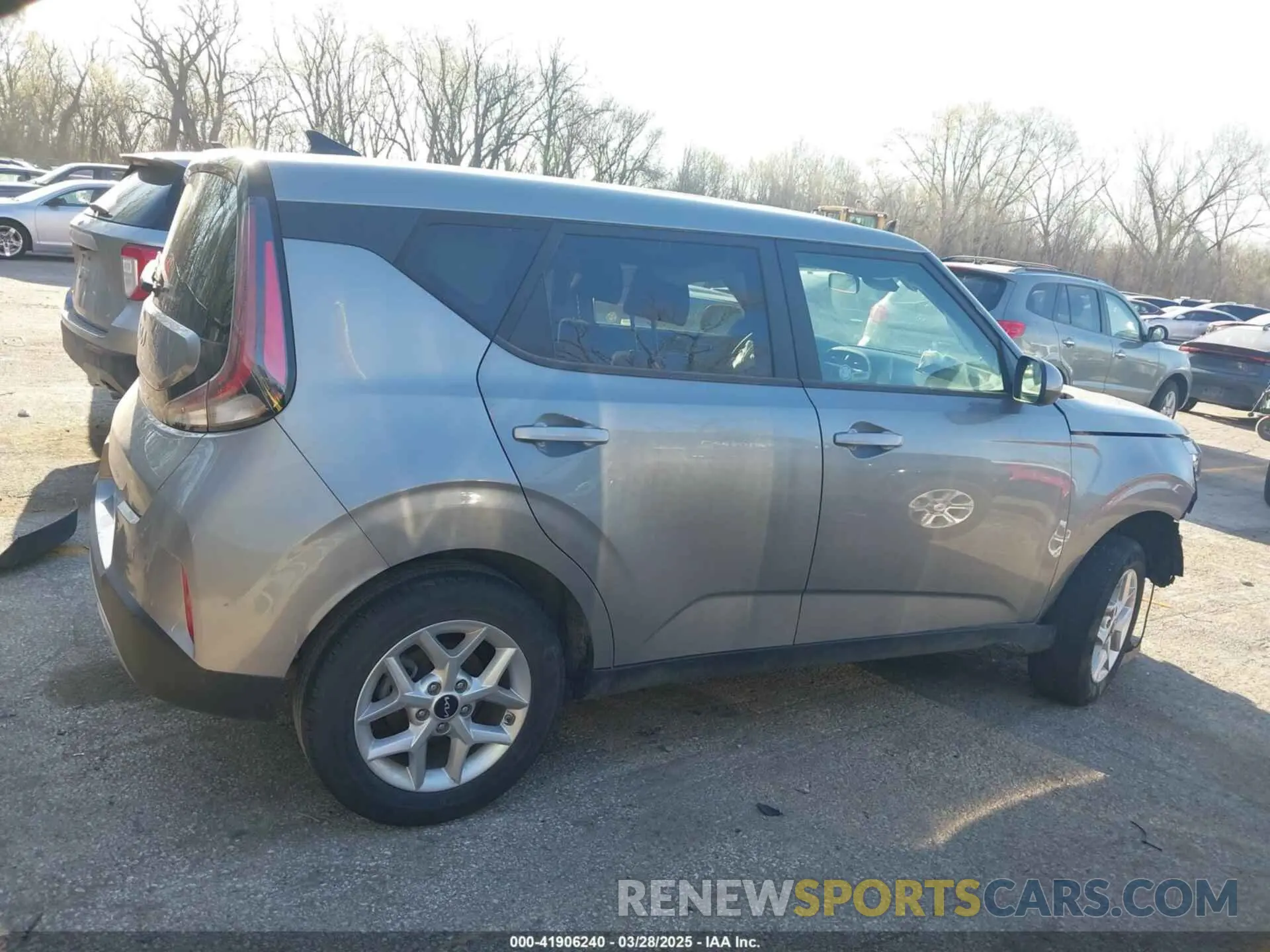 14 Photograph of a damaged car KNDJ23AU1R7910830 KIA SOUL 2024