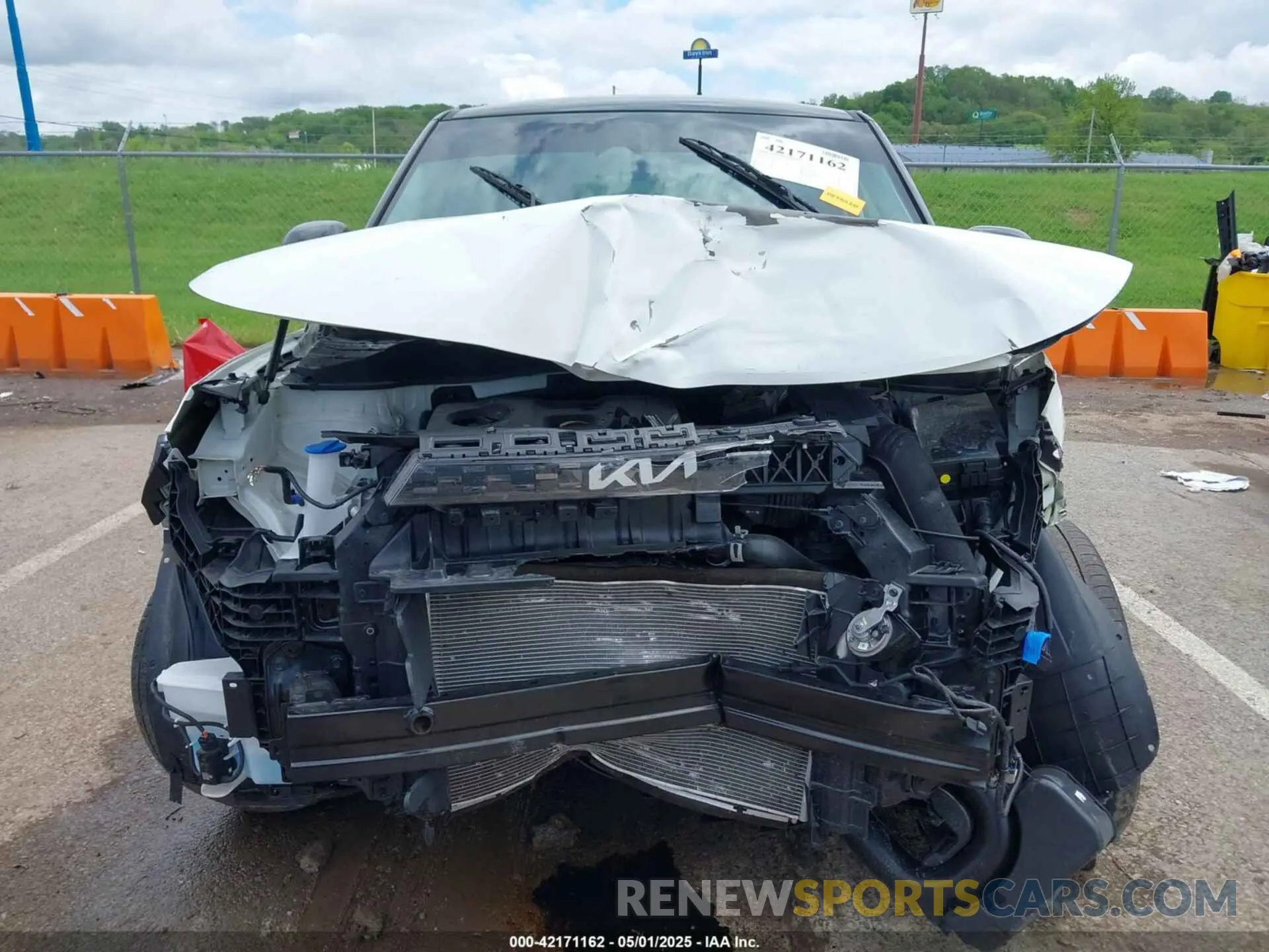 18 Photograph of a damaged car KNDJ23AU2R7229642 KIA SOUL 2024