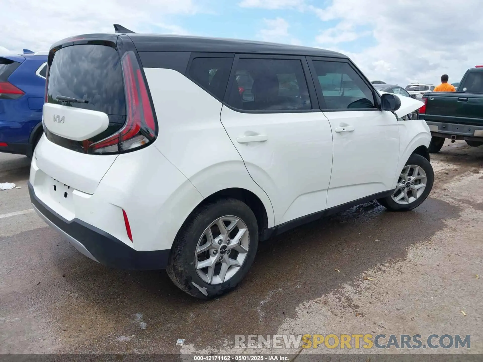 4 Photograph of a damaged car KNDJ23AU2R7229642 KIA SOUL 2024