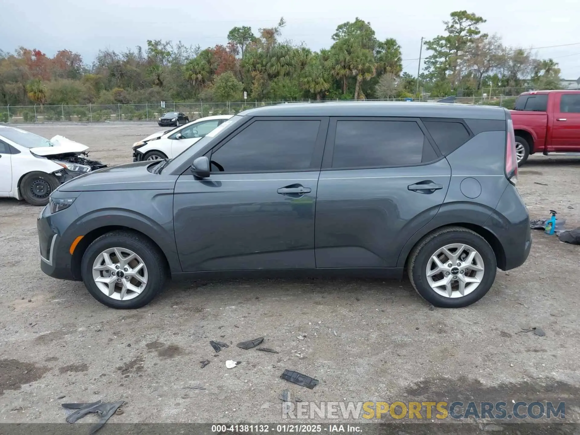 14 Photograph of a damaged car KNDJ23AU2R7909296 KIA SOUL 2024