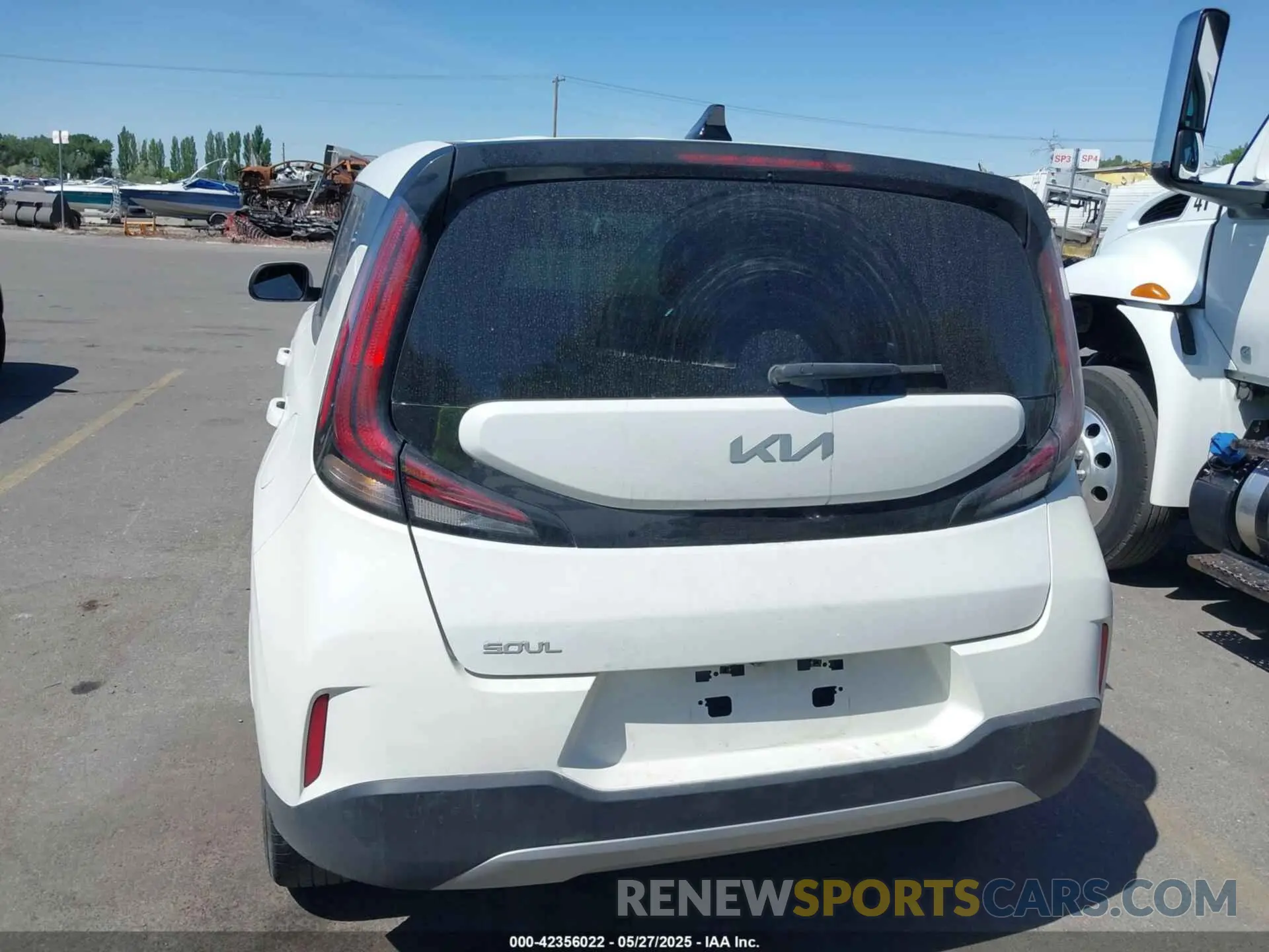 16 Photograph of a damaged car KNDJ23AU3R7230993 KIA SOUL 2024