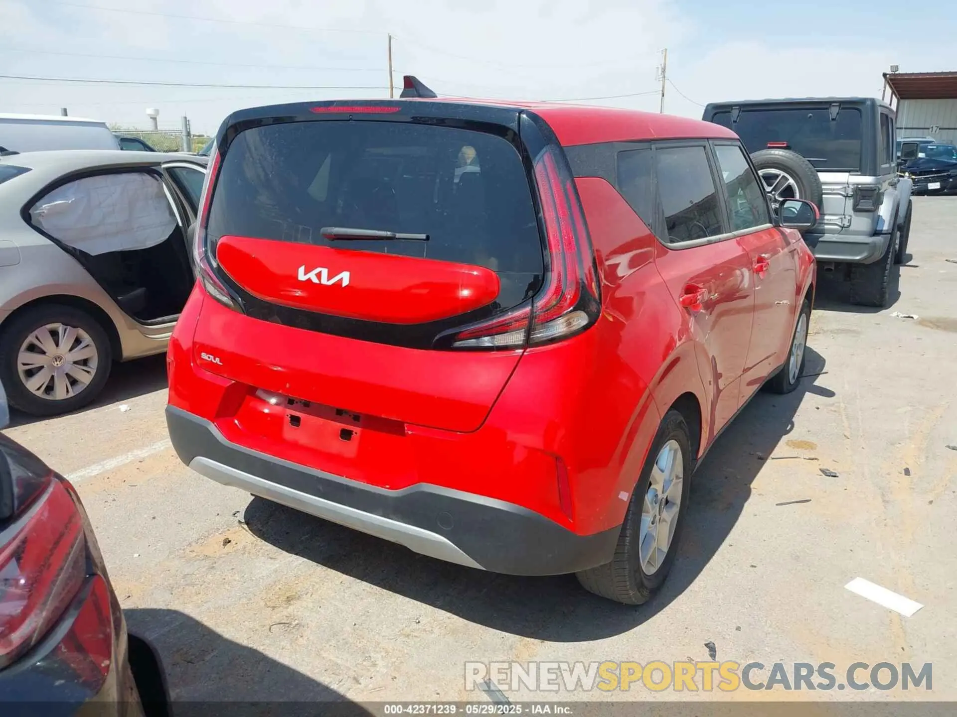 16 Photograph of a damaged car KNDJ23AU3R7232159 KIA SOUL 2024