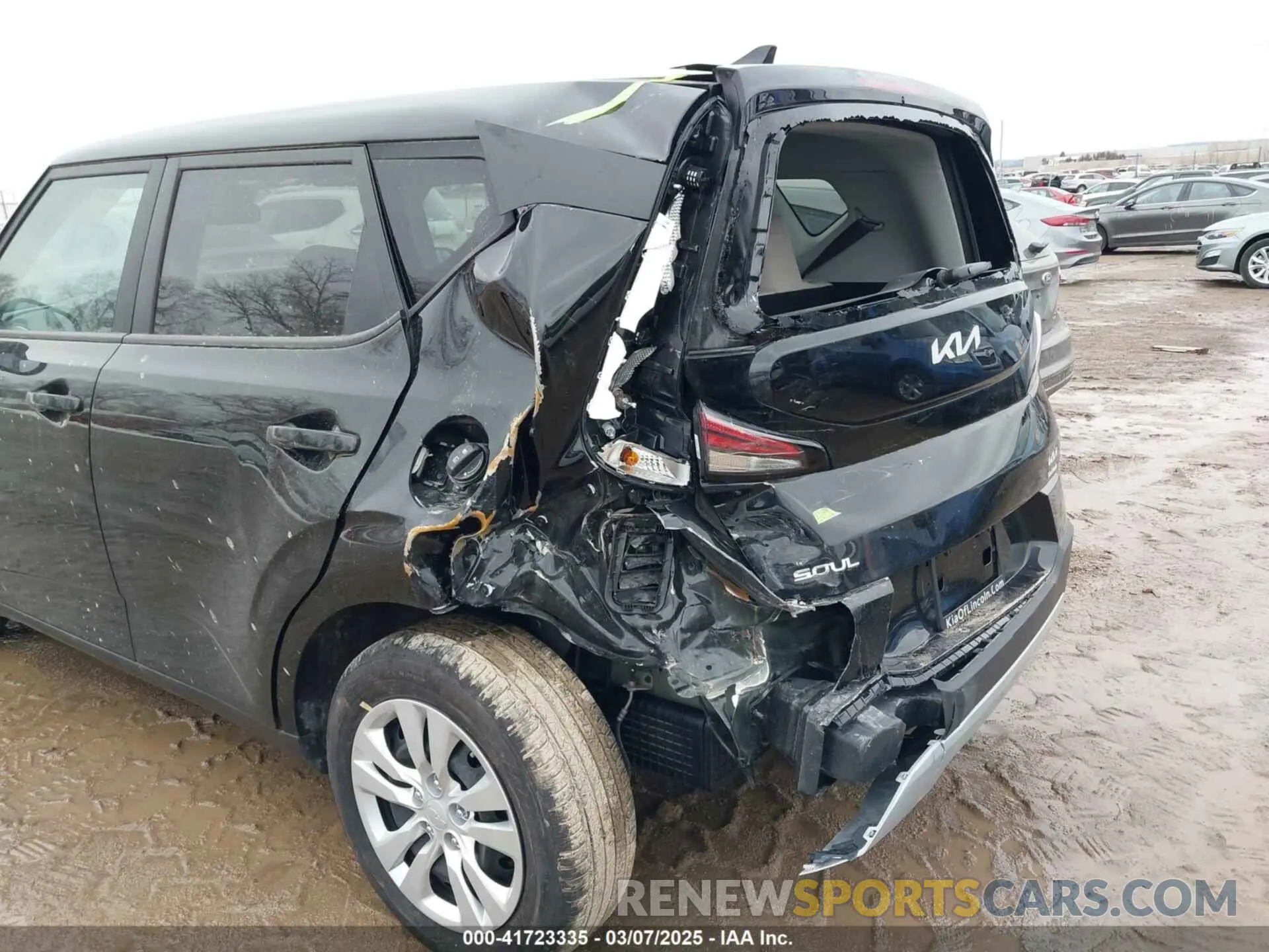 18 Photograph of a damaged car KNDJ23AU6R7237047 KIA SOUL 2024