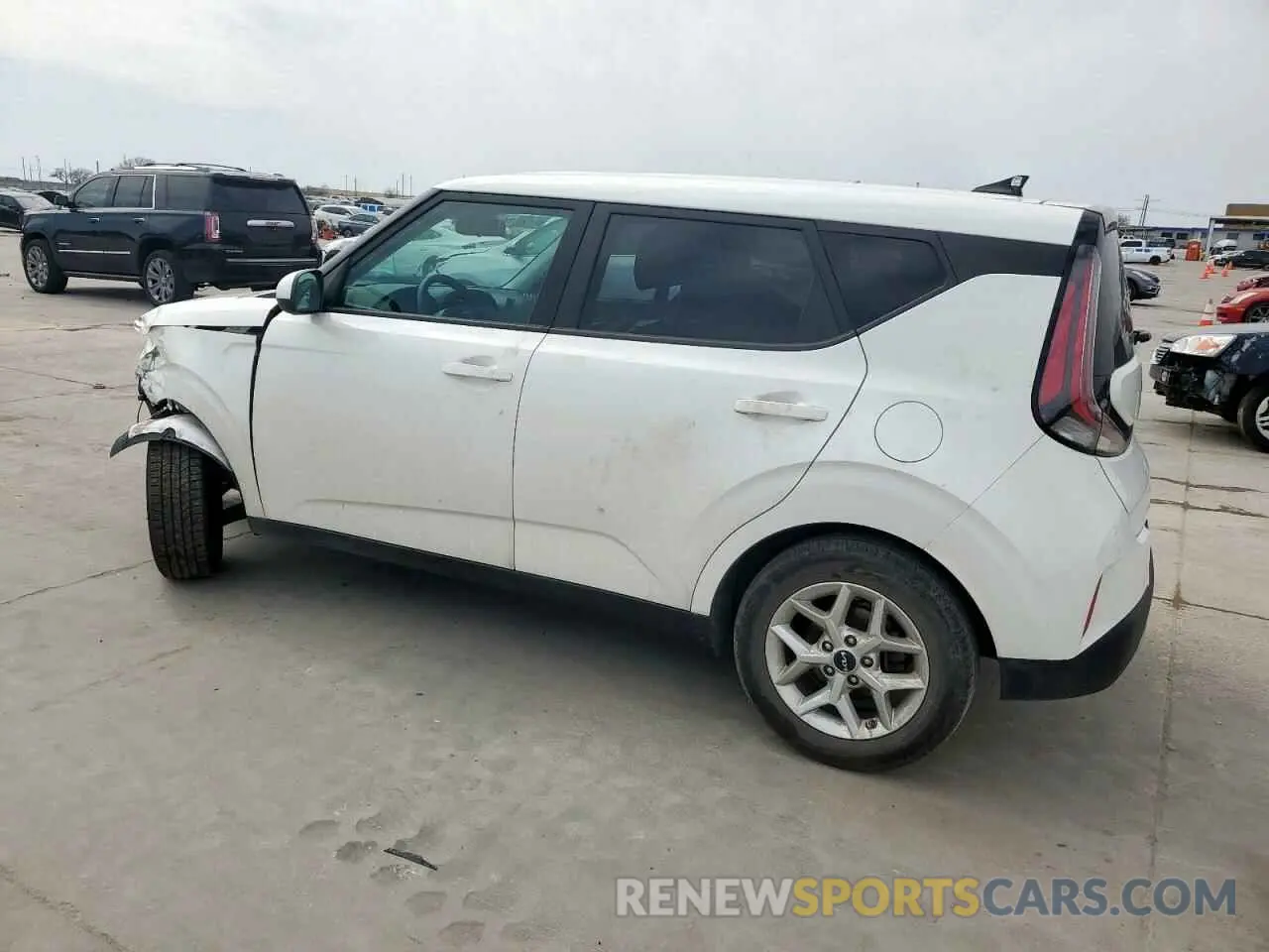 2 Photograph of a damaged car KNDJ23AU6R7899985 KIA SOUL 2024