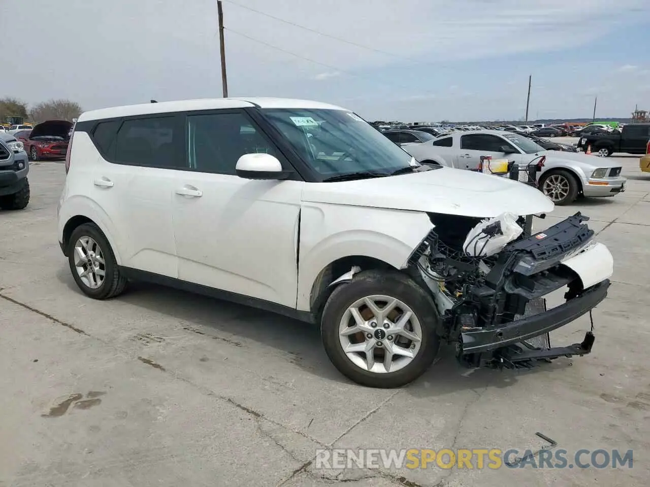 4 Photograph of a damaged car KNDJ23AU6R7899985 KIA SOUL 2024