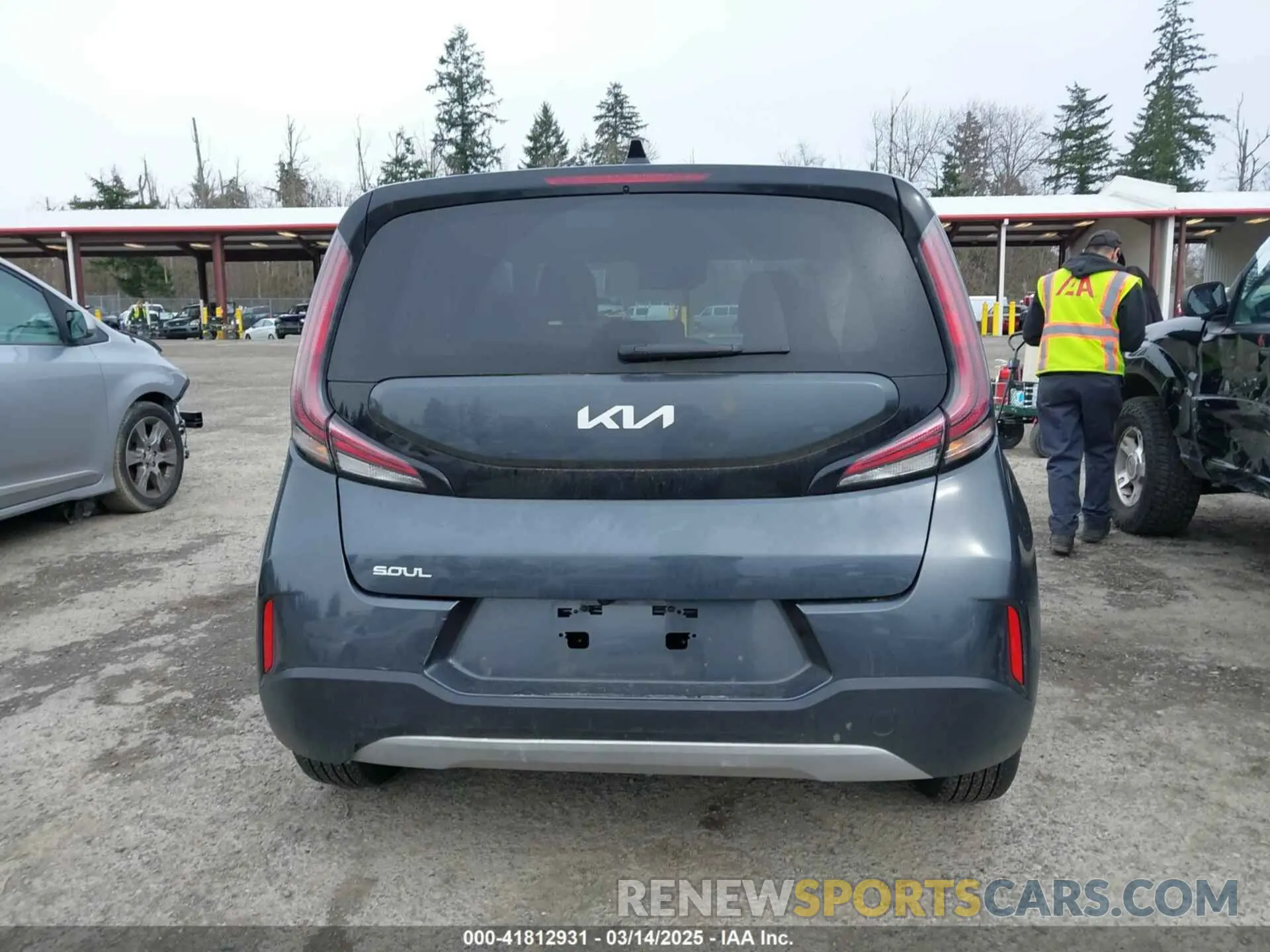 16 Photograph of a damaged car KNDJ23AU8R7909741 KIA SOUL 2024