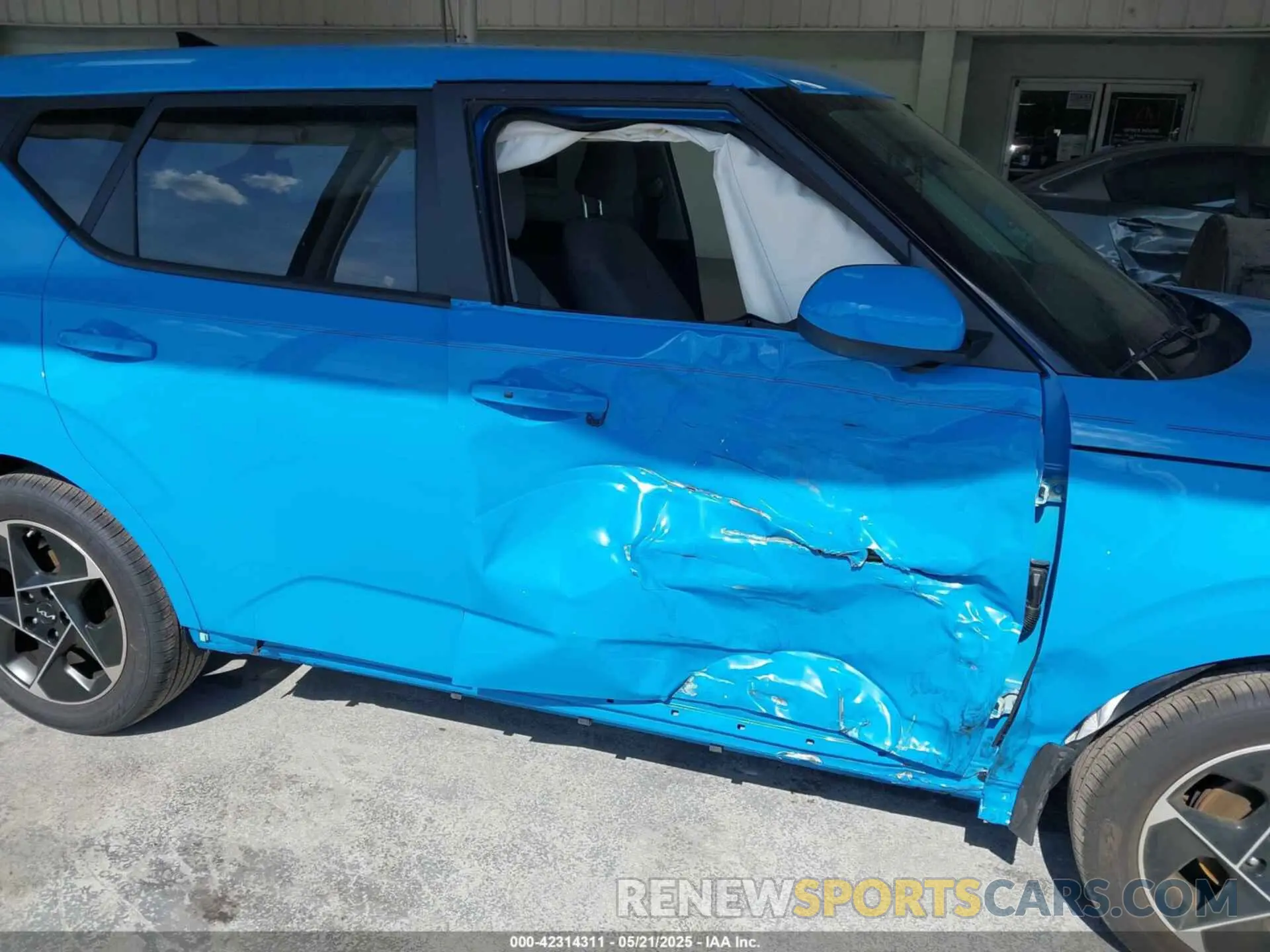 6 Photograph of a damaged car KNDJ33AU1R7225272 KIA SOUL 2024