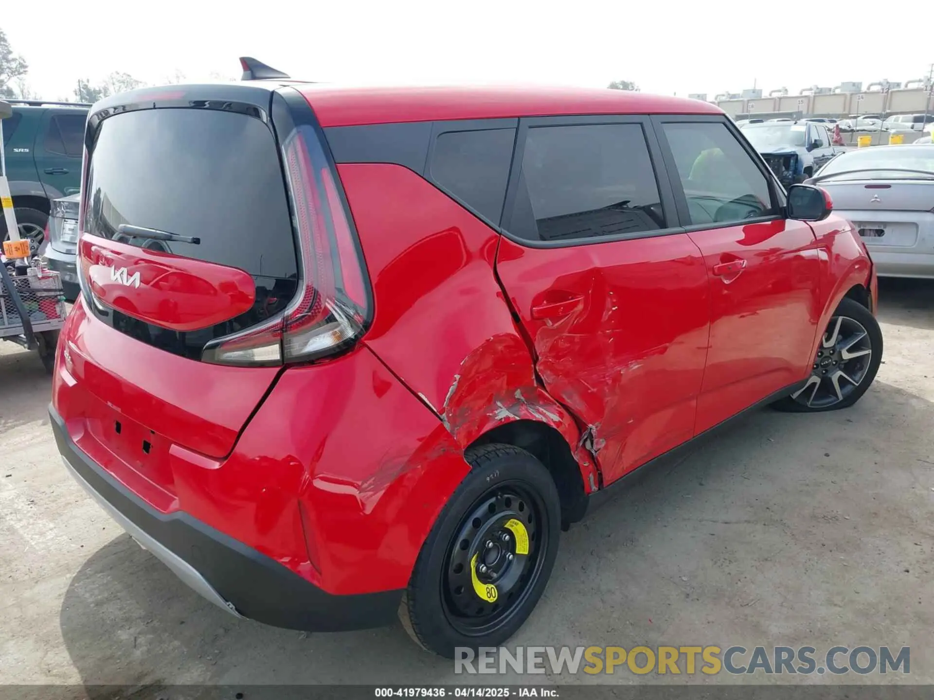 4 Photograph of a damaged car KNDJ33AU3R7219988 KIA SOUL 2024