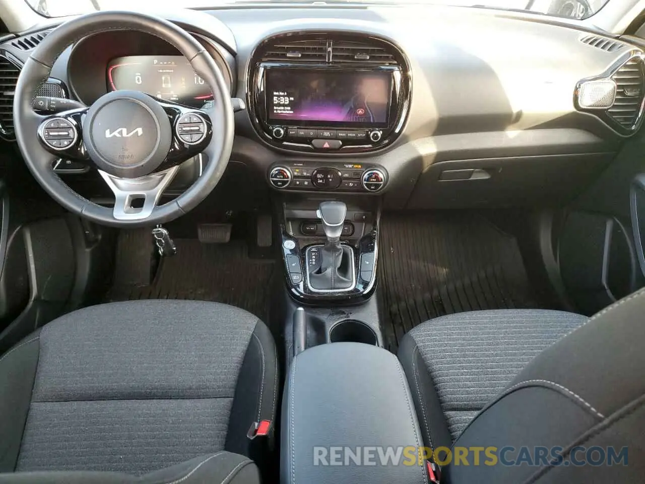 8 Photograph of a damaged car KNDJ33AU3R7899682 KIA SOUL 2024