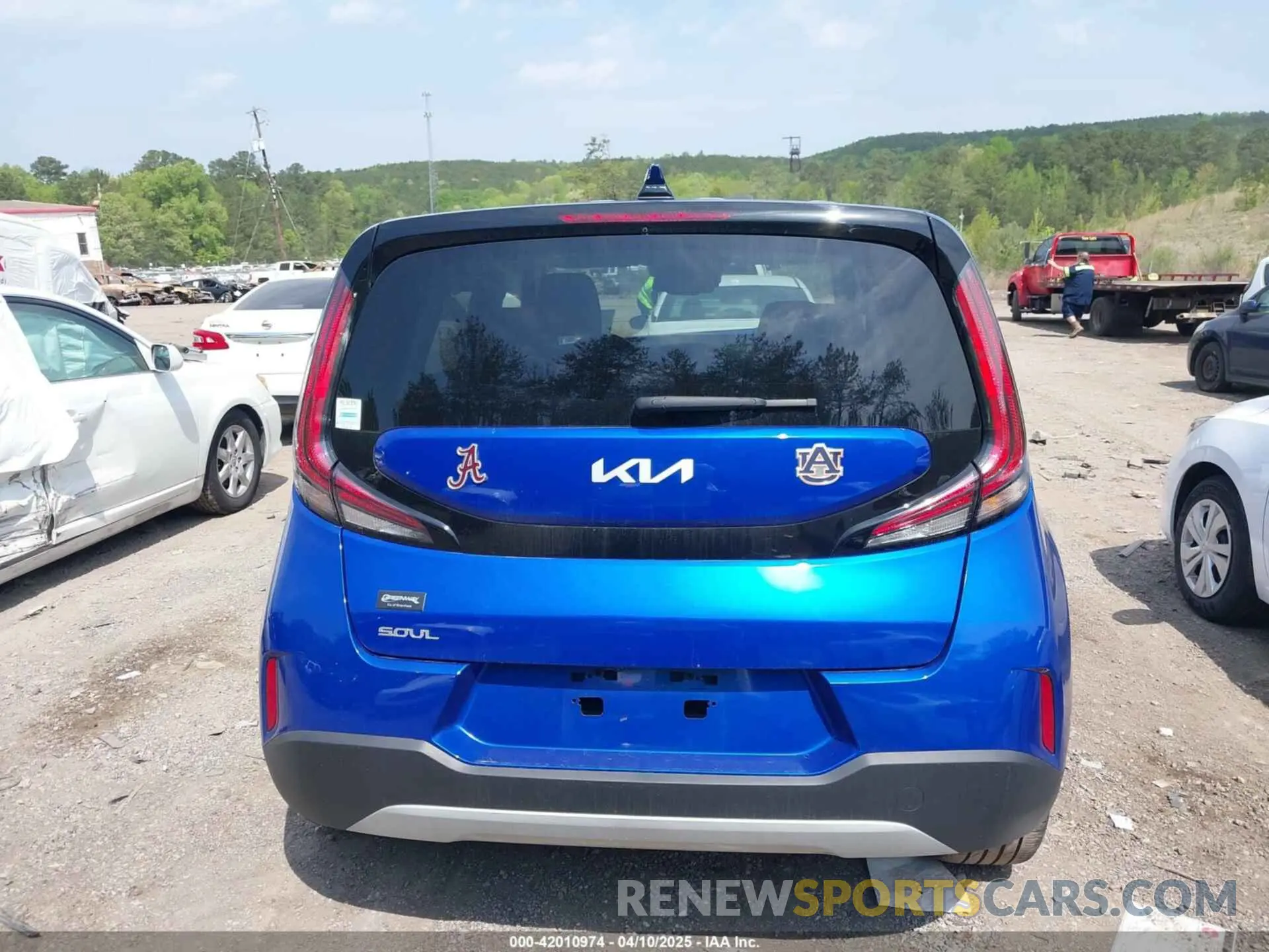 16 Photograph of a damaged car KNDJ33AU9R7236522 KIA SOUL 2024
