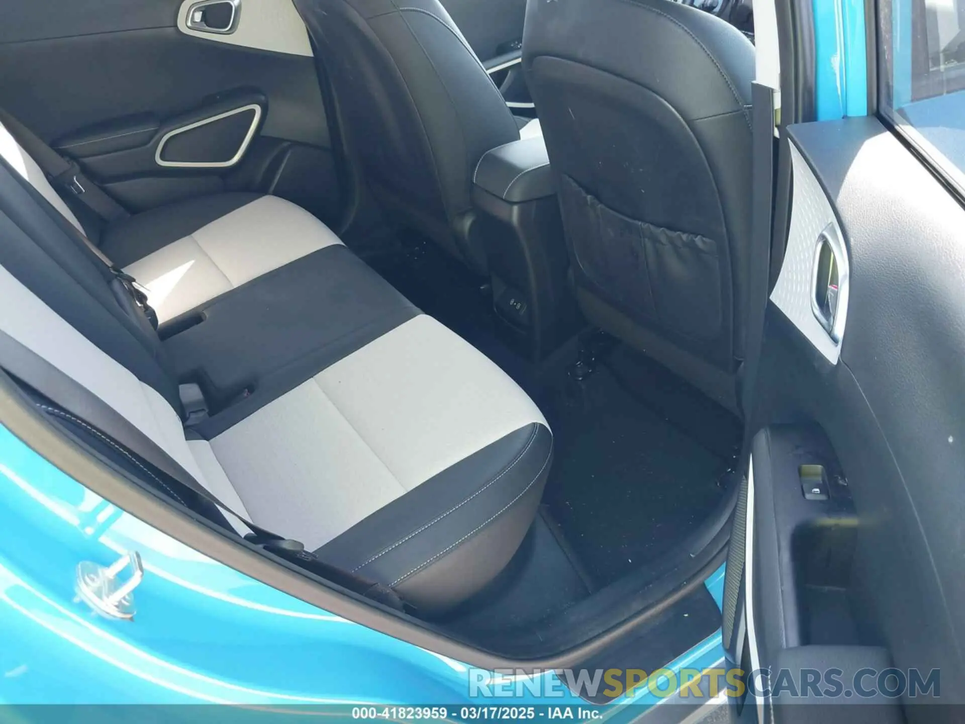 8 Photograph of a damaged car KNDJ53AU0R7219196 KIA SOUL 2024
