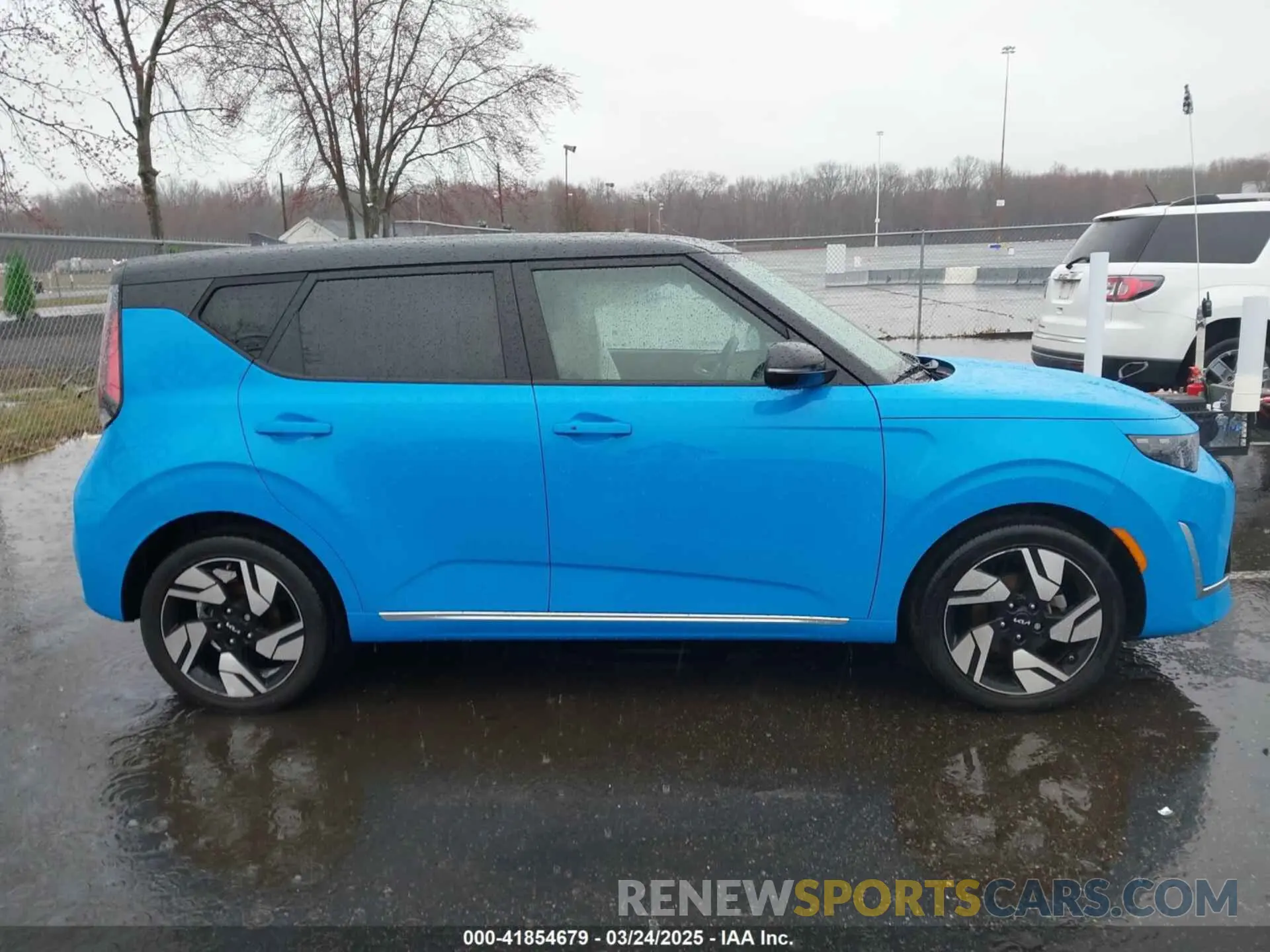 12 Photograph of a damaged car KNDJ53AU1R7231700 KIA SOUL 2024