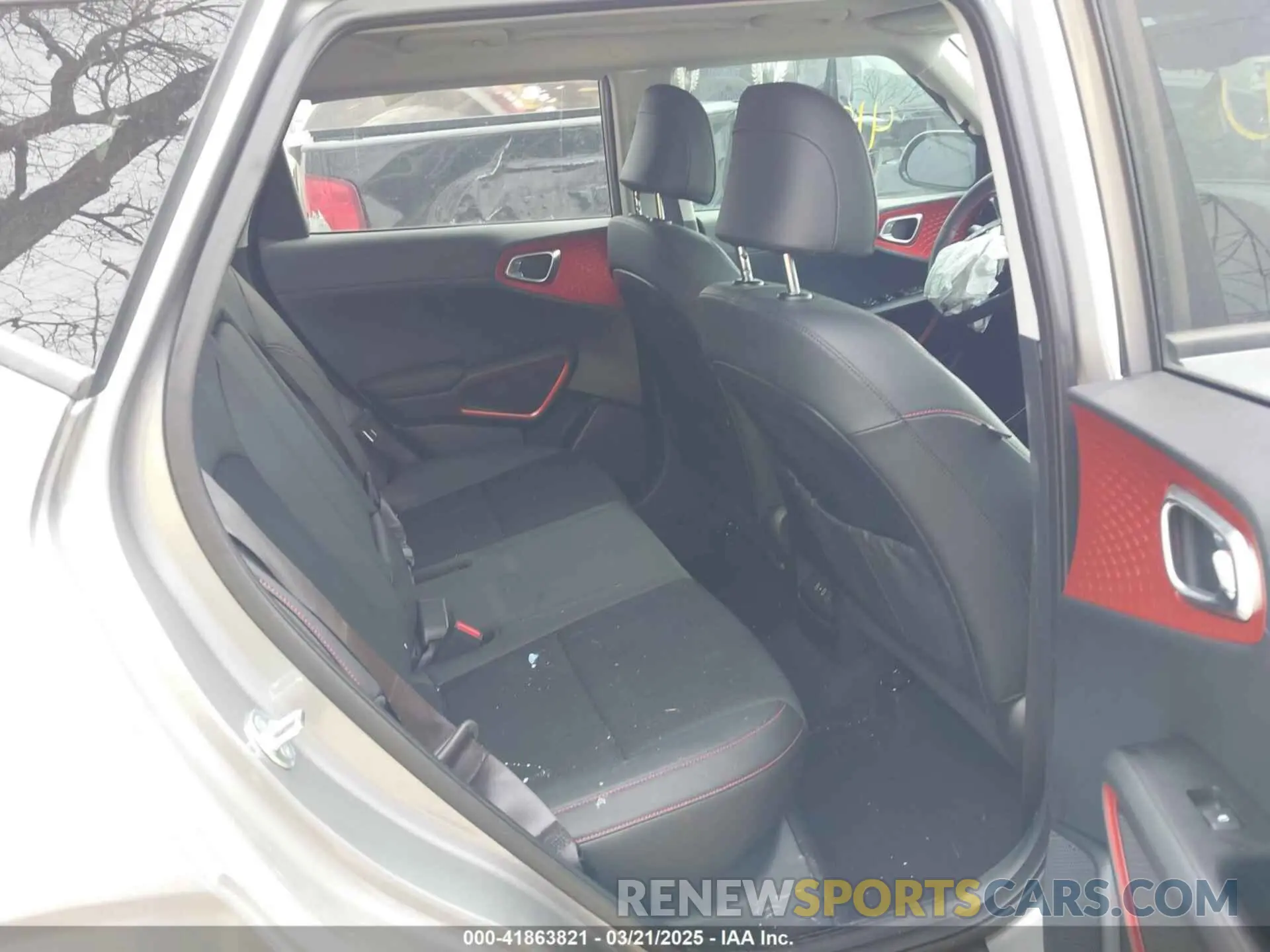 8 Photograph of a damaged car KNDJ53AU1R7900869 KIA SOUL 2024