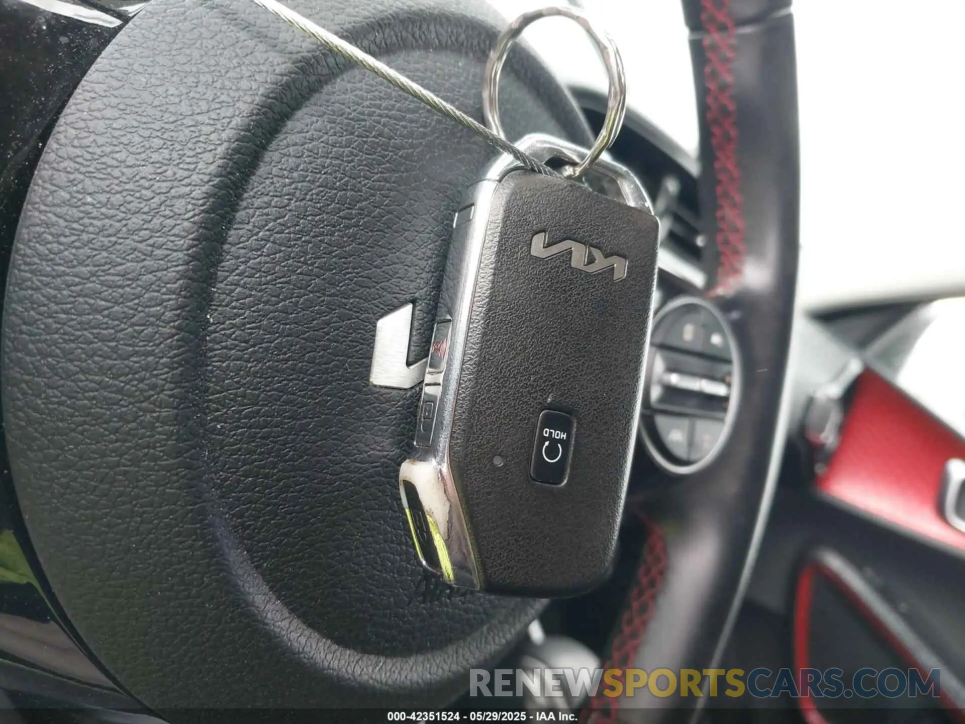 11 Photograph of a damaged car KNDJ53AU1R7908549 KIA SOUL 2024