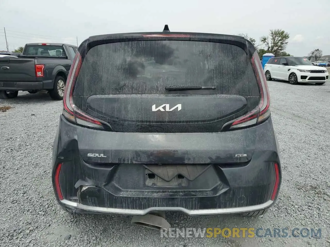 6 Photograph of a damaged car KNDJ53AU3R7896825 KIA SOUL 2024