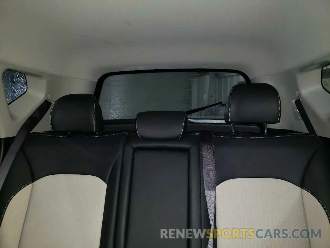10 Photograph of a damaged car KNDJ53AU5R7218402 KIA SOUL 2024