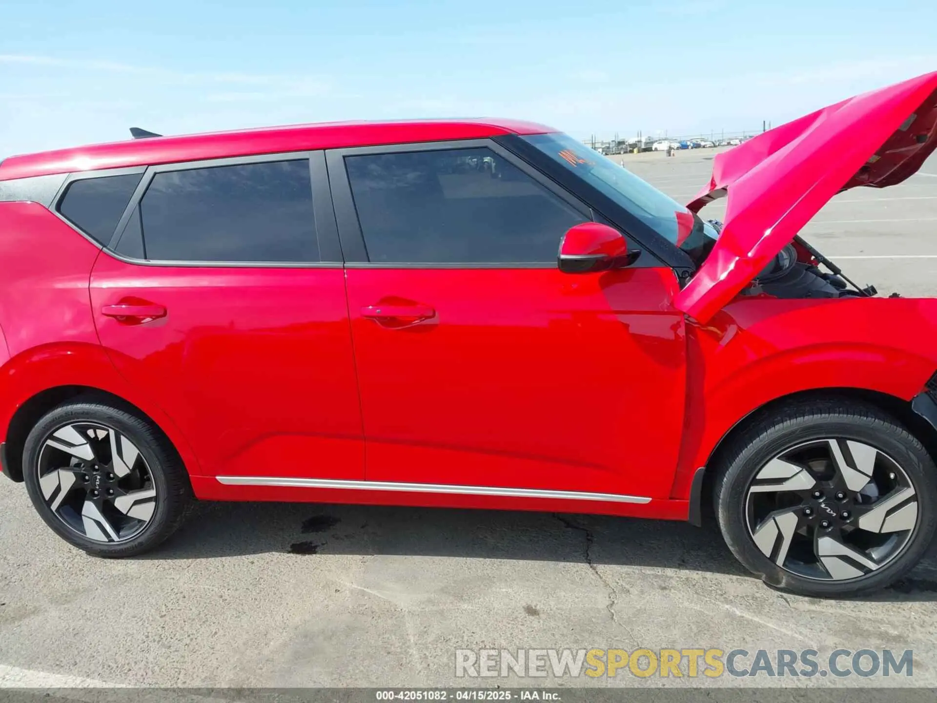 14 Photograph of a damaged car KNDJ53AU6R7221969 KIA SOUL 2024