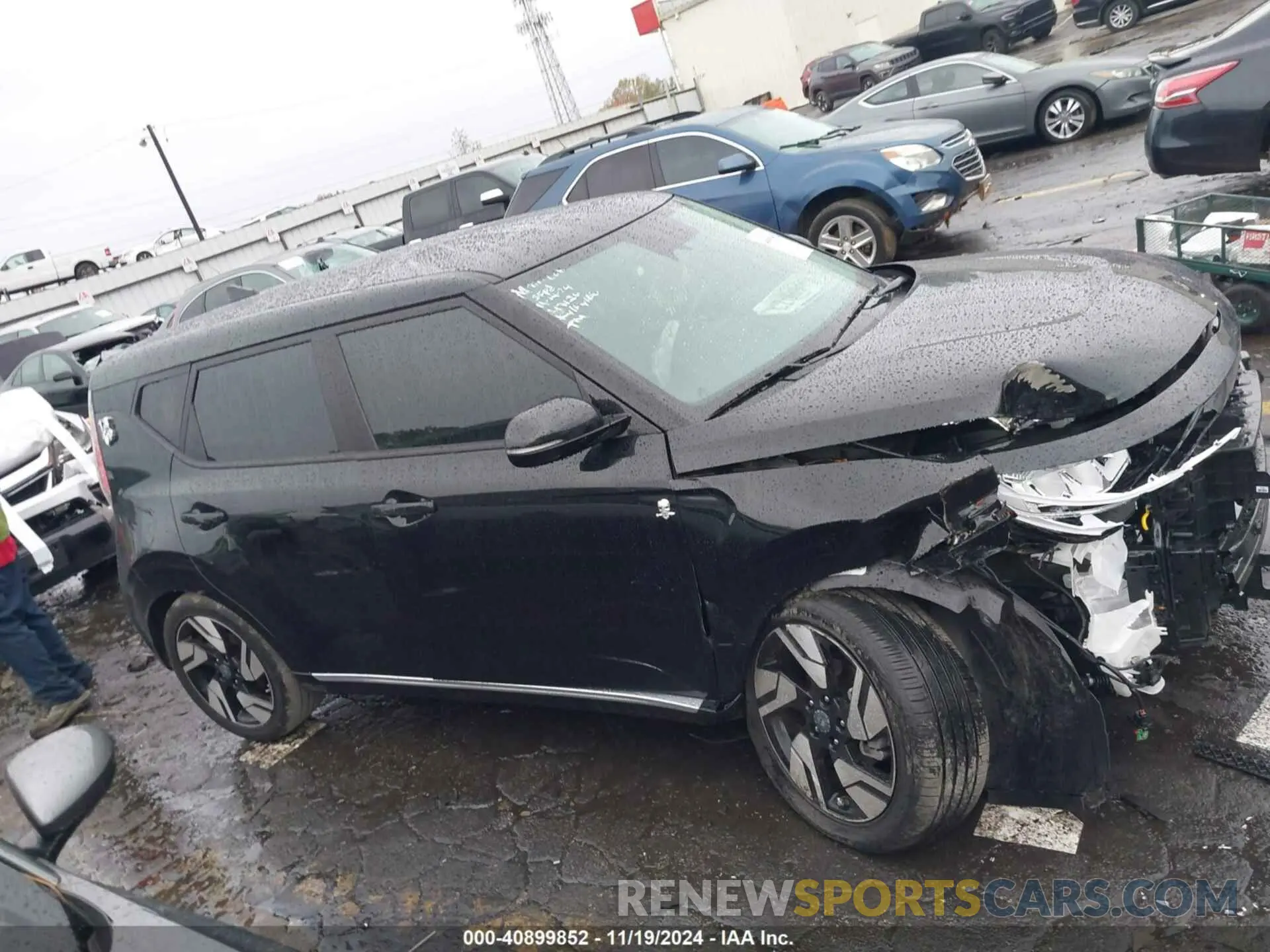 13 Photograph of a damaged car KNDJ53AU7R7237355 KIA SOUL 2024