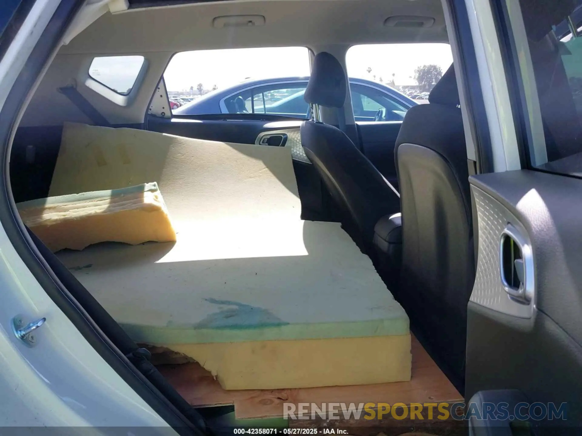 8 Photograph of a damaged car KNDJ23AU5S7933940 KIA SOUL 2025