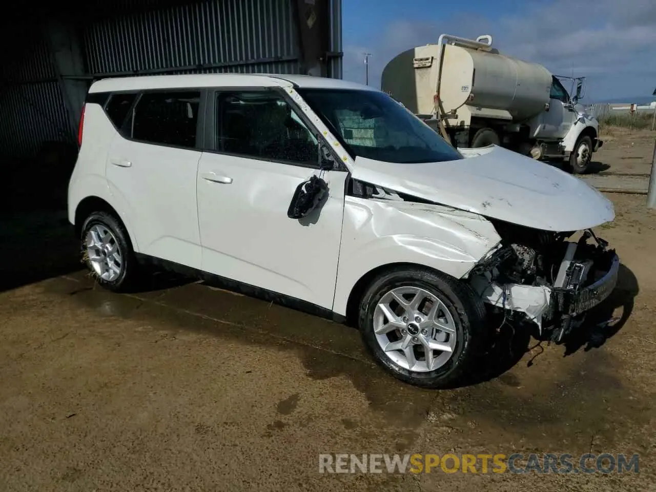4 Photograph of a damaged car KNDJ23AUXS7940723 KIA SOUL 2025