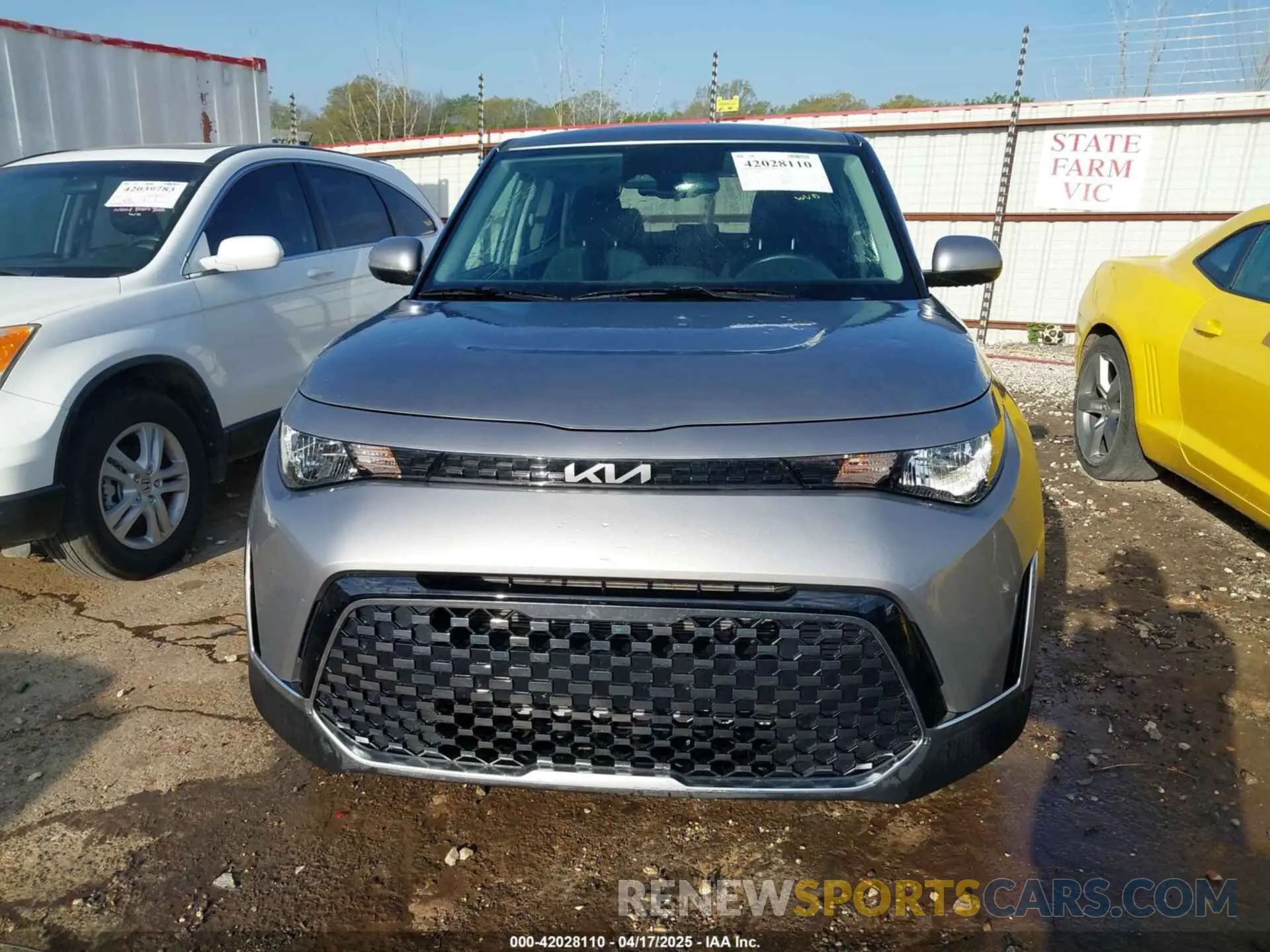 12 Photograph of a damaged car KNDJ33AU8S7923691 KIA SOUL 2025