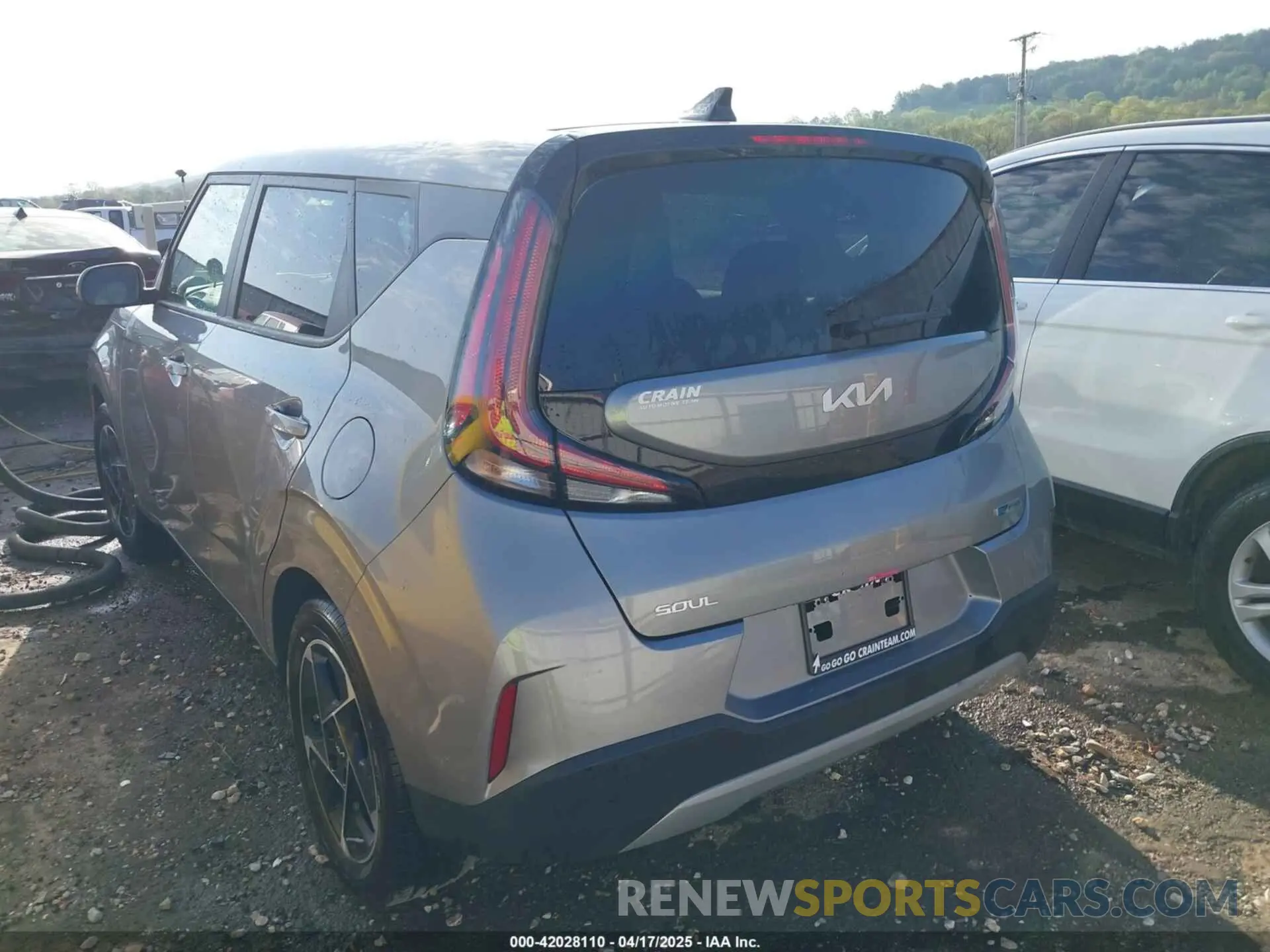 3 Photograph of a damaged car KNDJ33AU8S7923691 KIA SOUL 2025