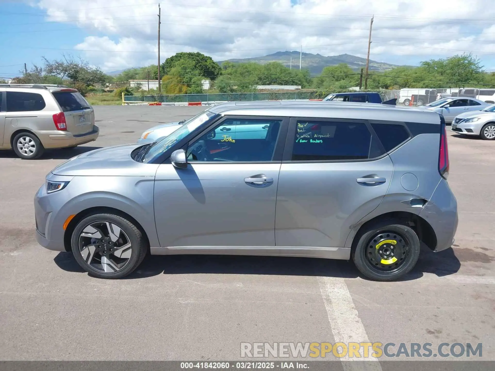 14 Photograph of a damaged car KNDJ53AU7S7925023 KIA SOUL 2025