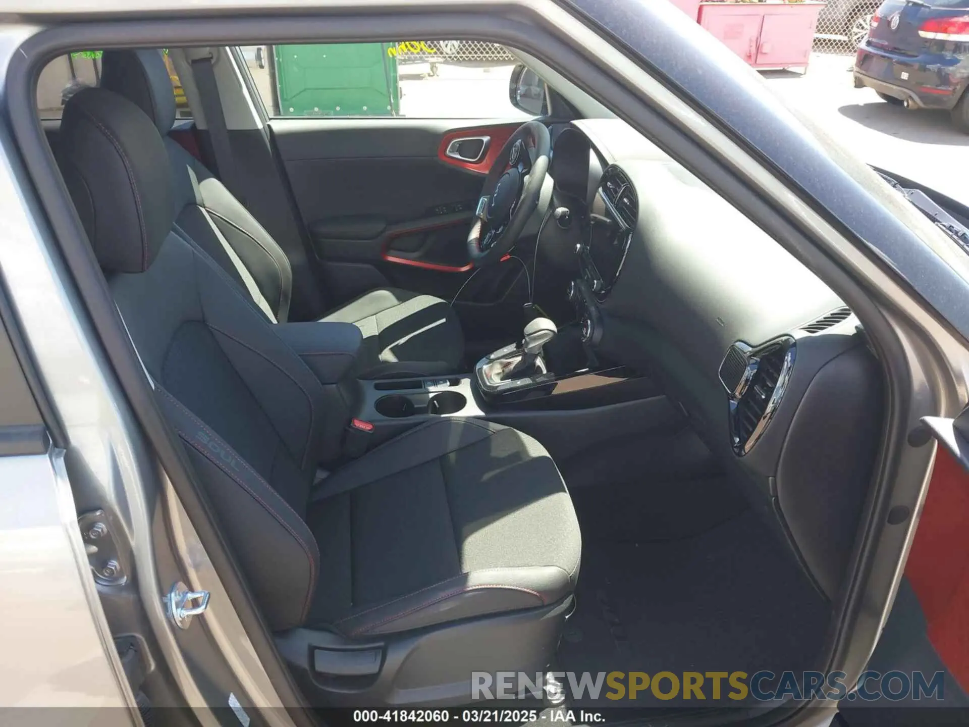 5 Photograph of a damaged car KNDJ53AU7S7925023 KIA SOUL 2025