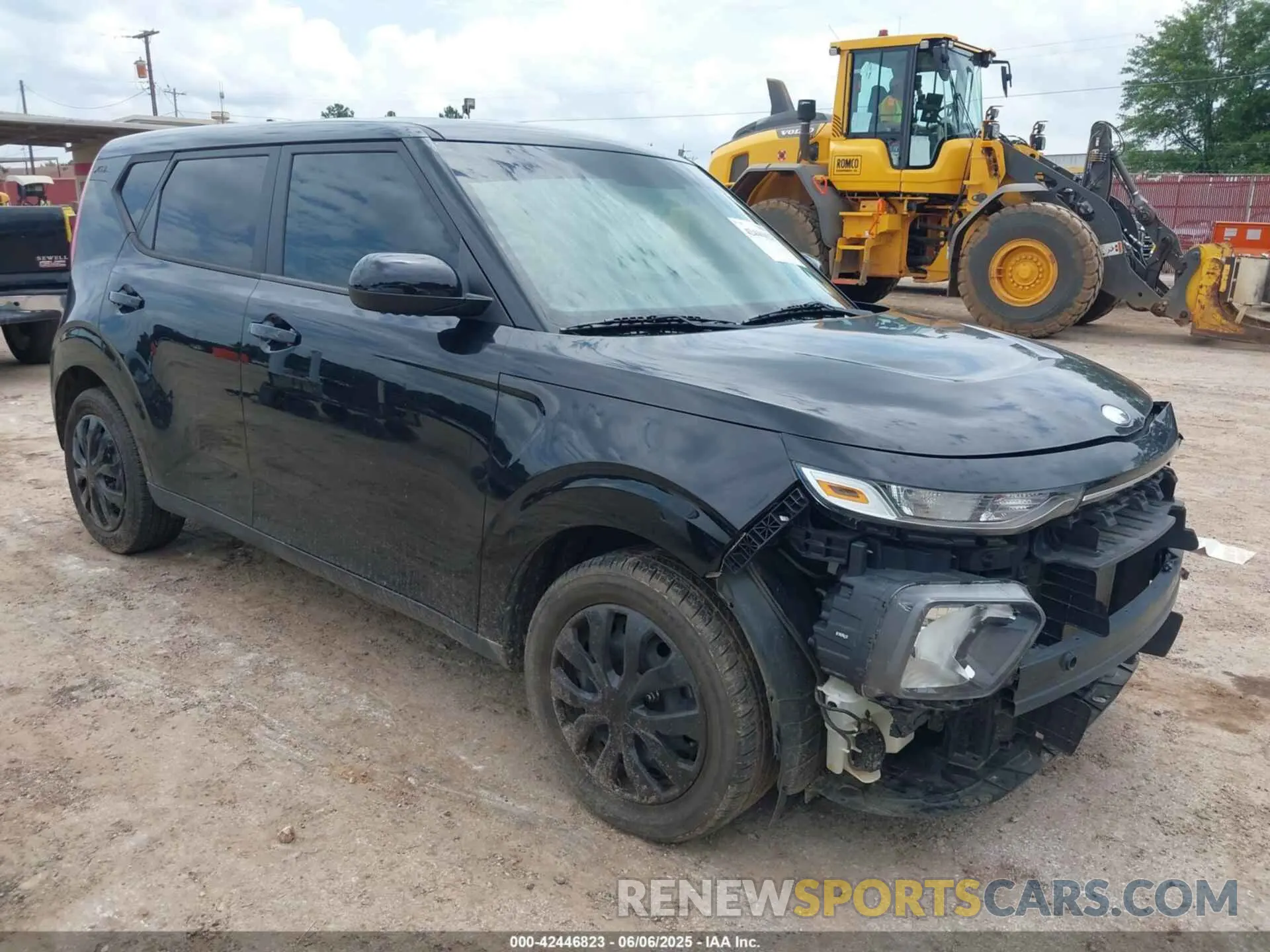 1 Photograph of a damaged car KND123AU0M7787174 KIA SOUL LX 2021