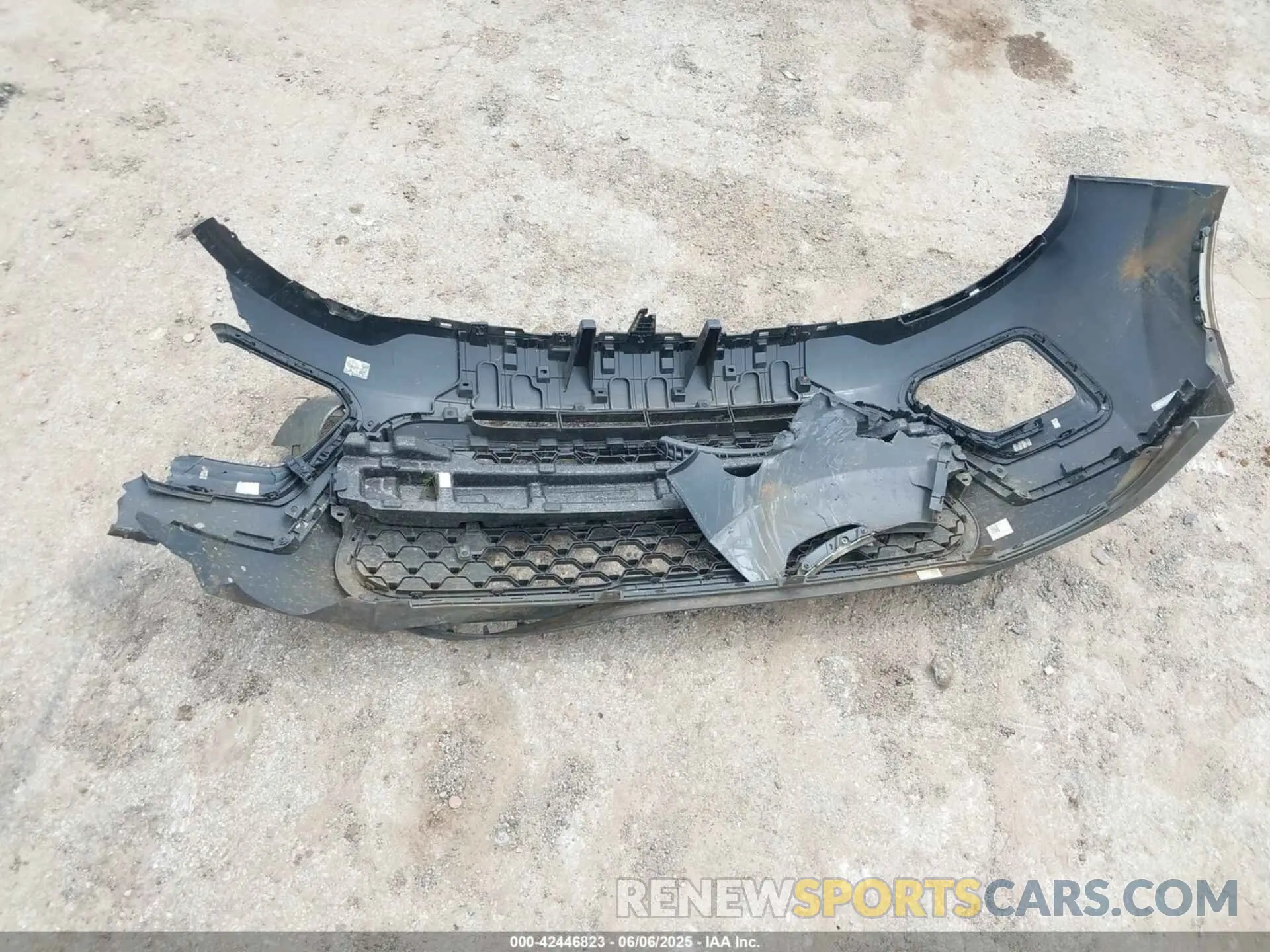 12 Photograph of a damaged car KND123AU0M7787174 KIA SOUL LX 2021