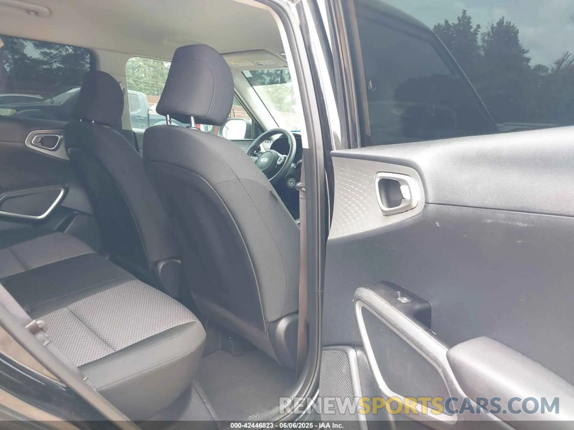 8 Photograph of a damaged car KND123AU0M7787174 KIA SOUL LX 2021