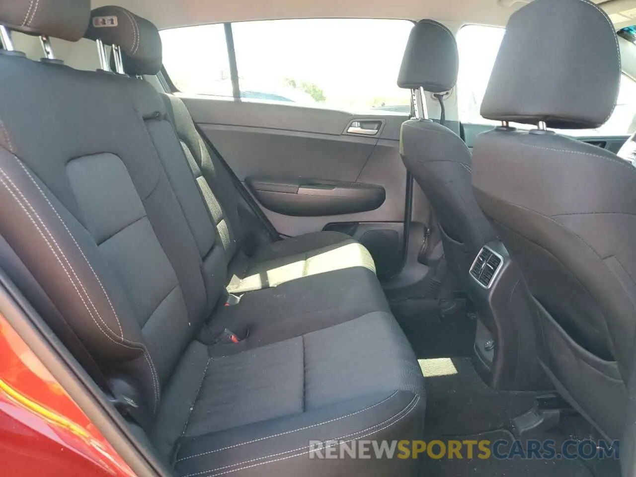 11 Photograph of a damaged car KNDPM3AC0K7540424 KIA SPORTAGE 2019