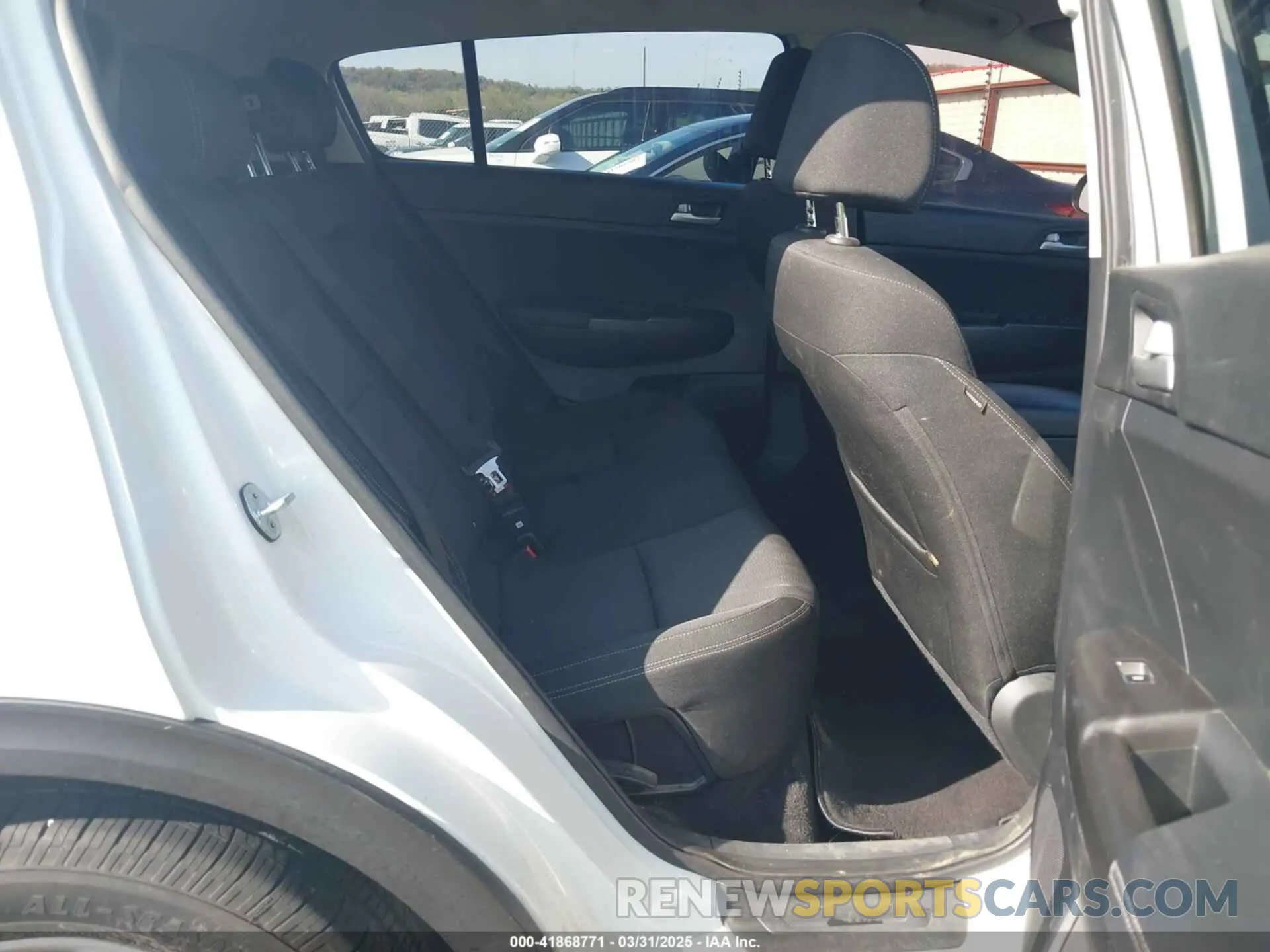 8 Photograph of a damaged car KNDPM3AC0K7543064 KIA SPORTAGE 2019