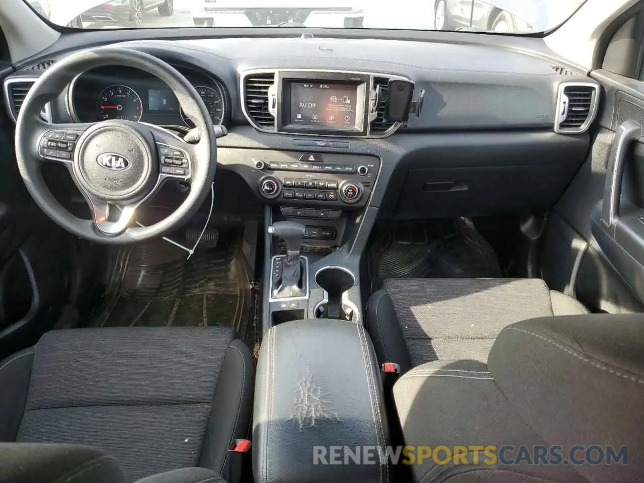 8 Photograph of a damaged car KNDPM3AC1K7494067 KIA SPORTAGE 2019