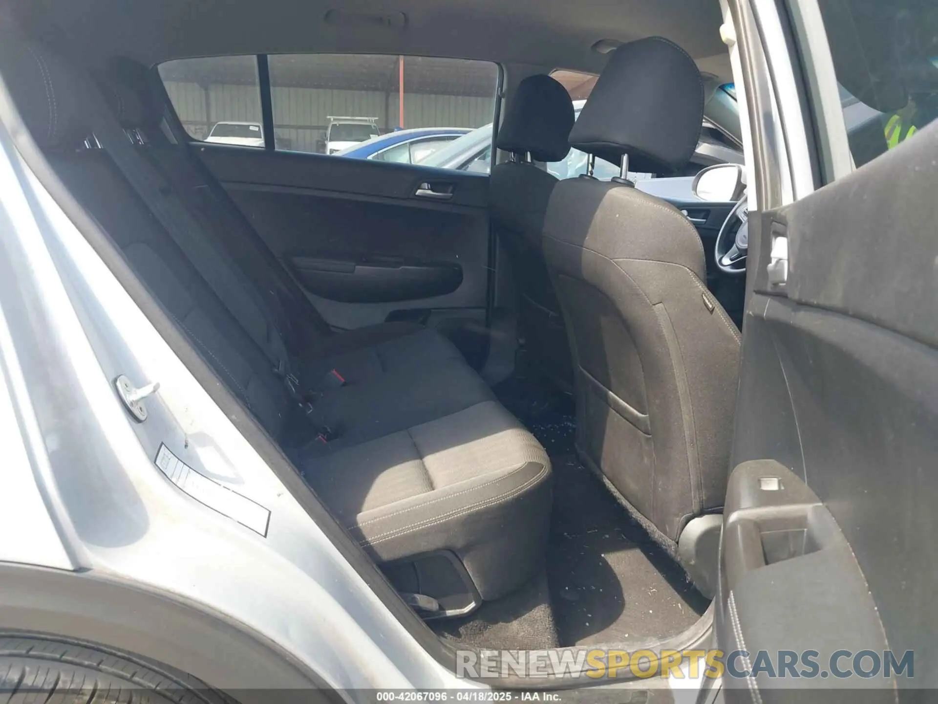 8 Photograph of a damaged car KNDPM3AC1K7508498 KIA SPORTAGE 2019
