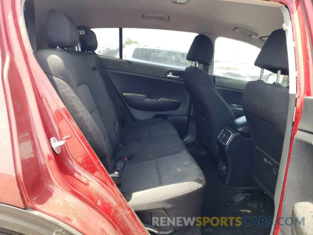 11 Photograph of a damaged car KNDPM3AC1K7550668 KIA SPORTAGE 2019