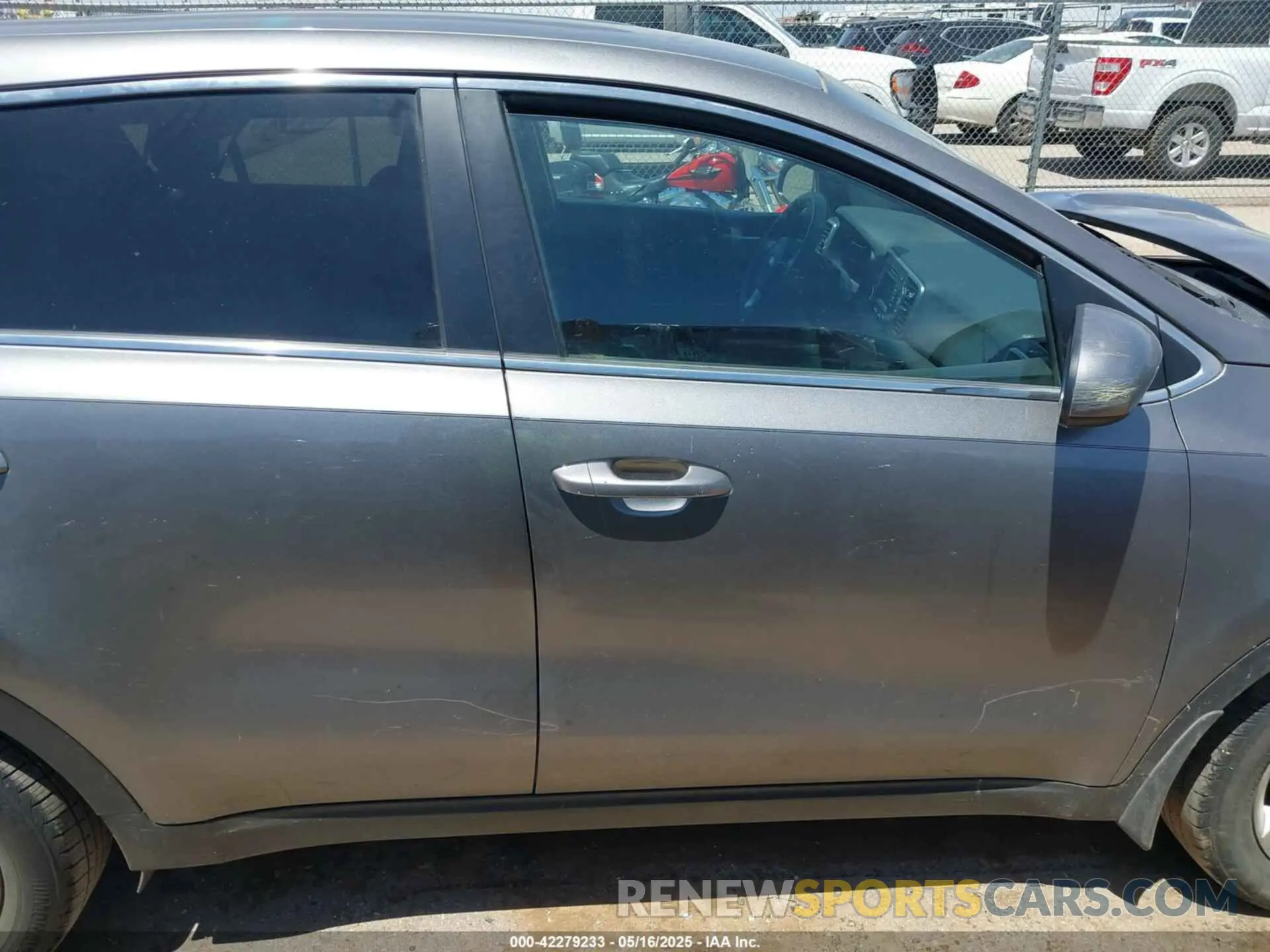13 Photograph of a damaged car KNDPM3AC1K7560990 KIA SPORTAGE 2019