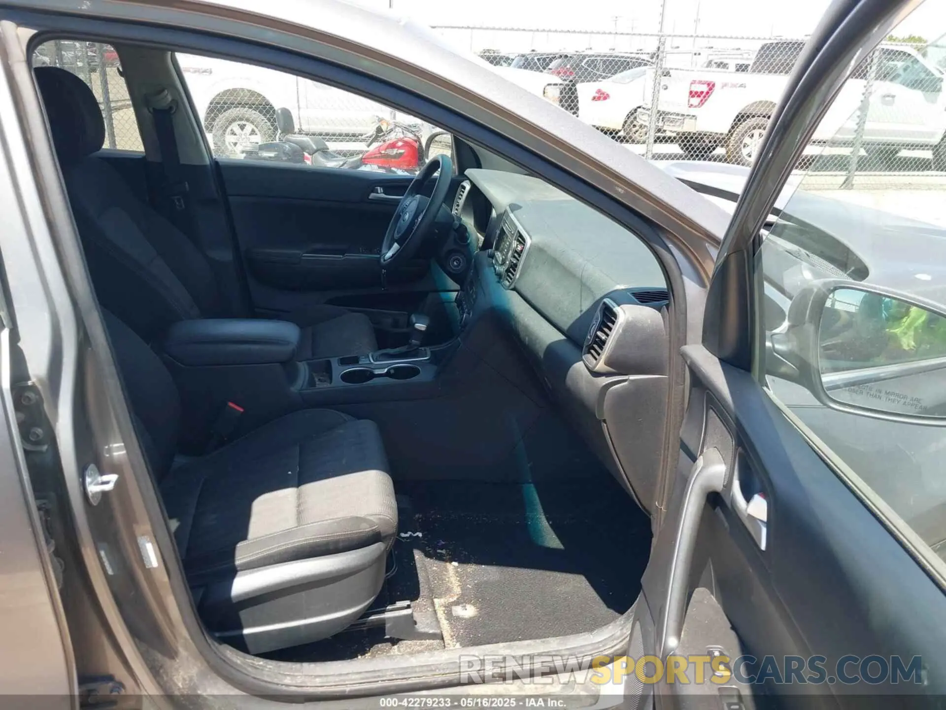 5 Photograph of a damaged car KNDPM3AC1K7560990 KIA SPORTAGE 2019