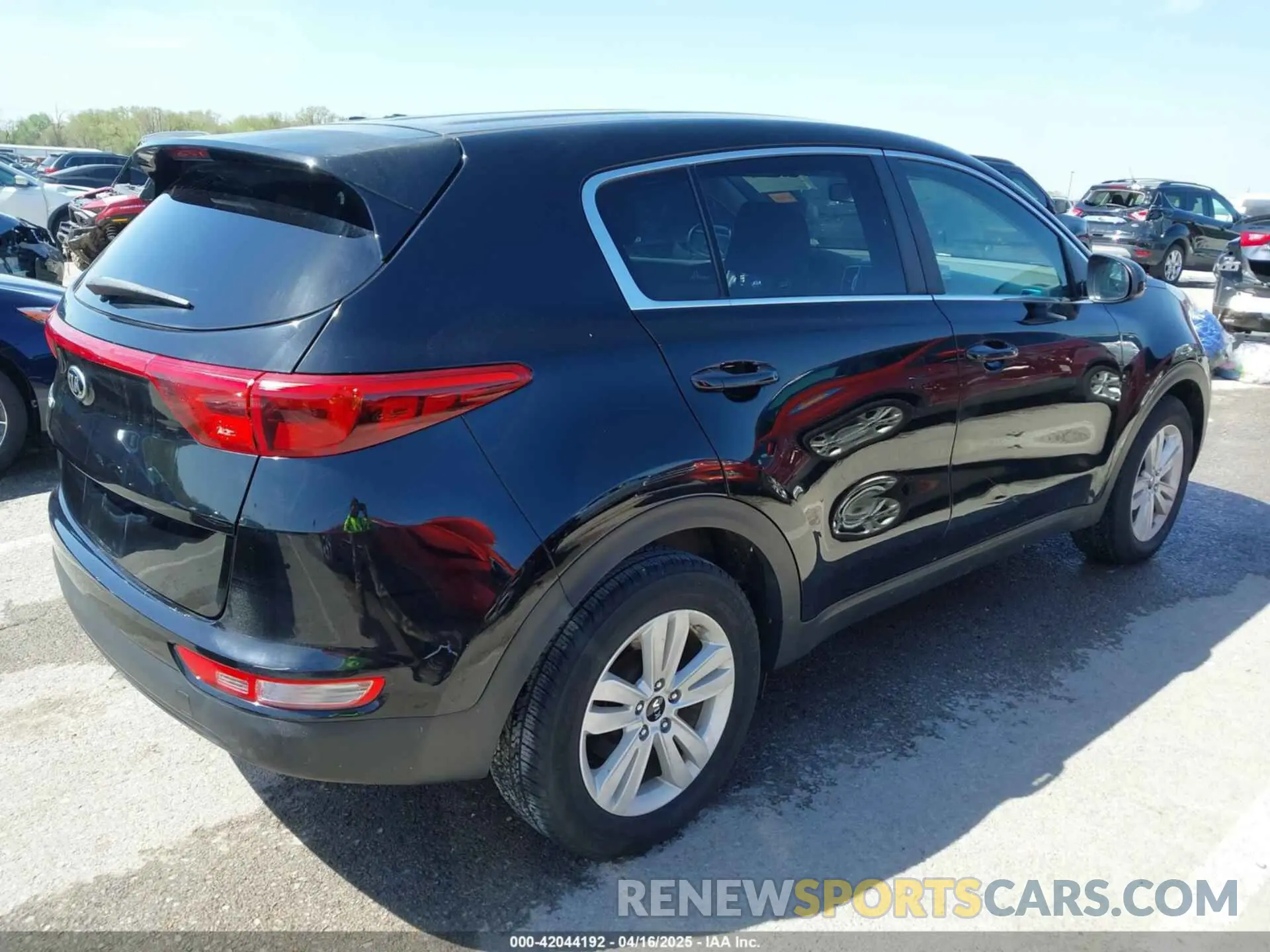 4 Photograph of a damaged car KNDPM3AC2K7628035 KIA SPORTAGE 2019