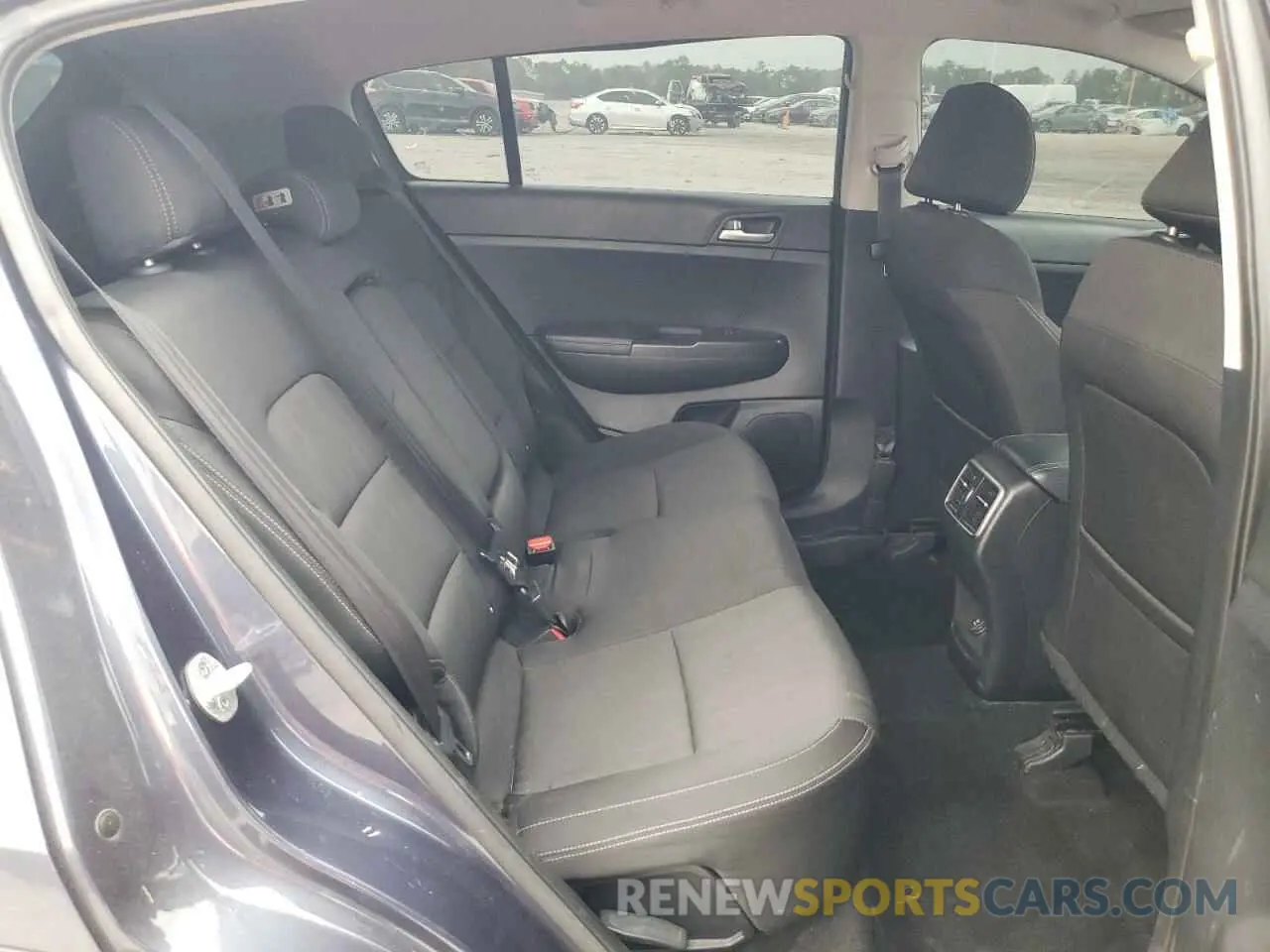 11 Photograph of a damaged car KNDPM3AC3K7501472 KIA SPORTAGE 2019