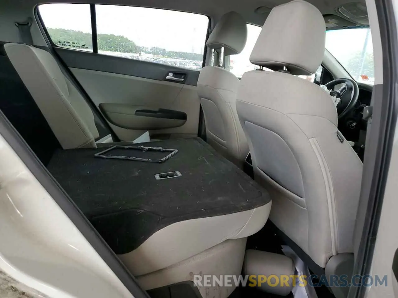 11 Photograph of a damaged car KNDPM3AC3K7540532 KIA SPORTAGE 2019
