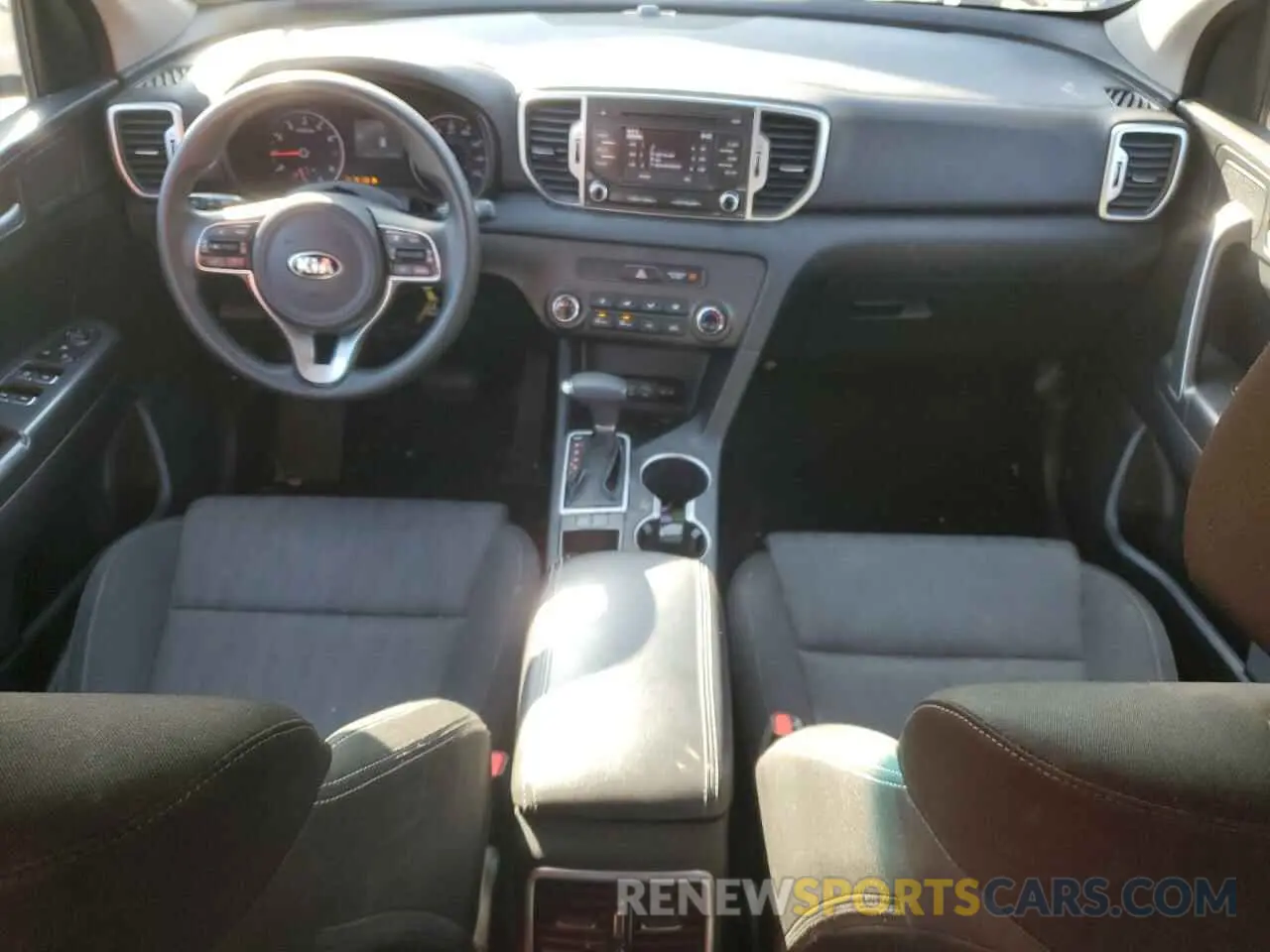8 Photograph of a damaged car KNDPM3AC4K7501934 KIA SPORTAGE 2019