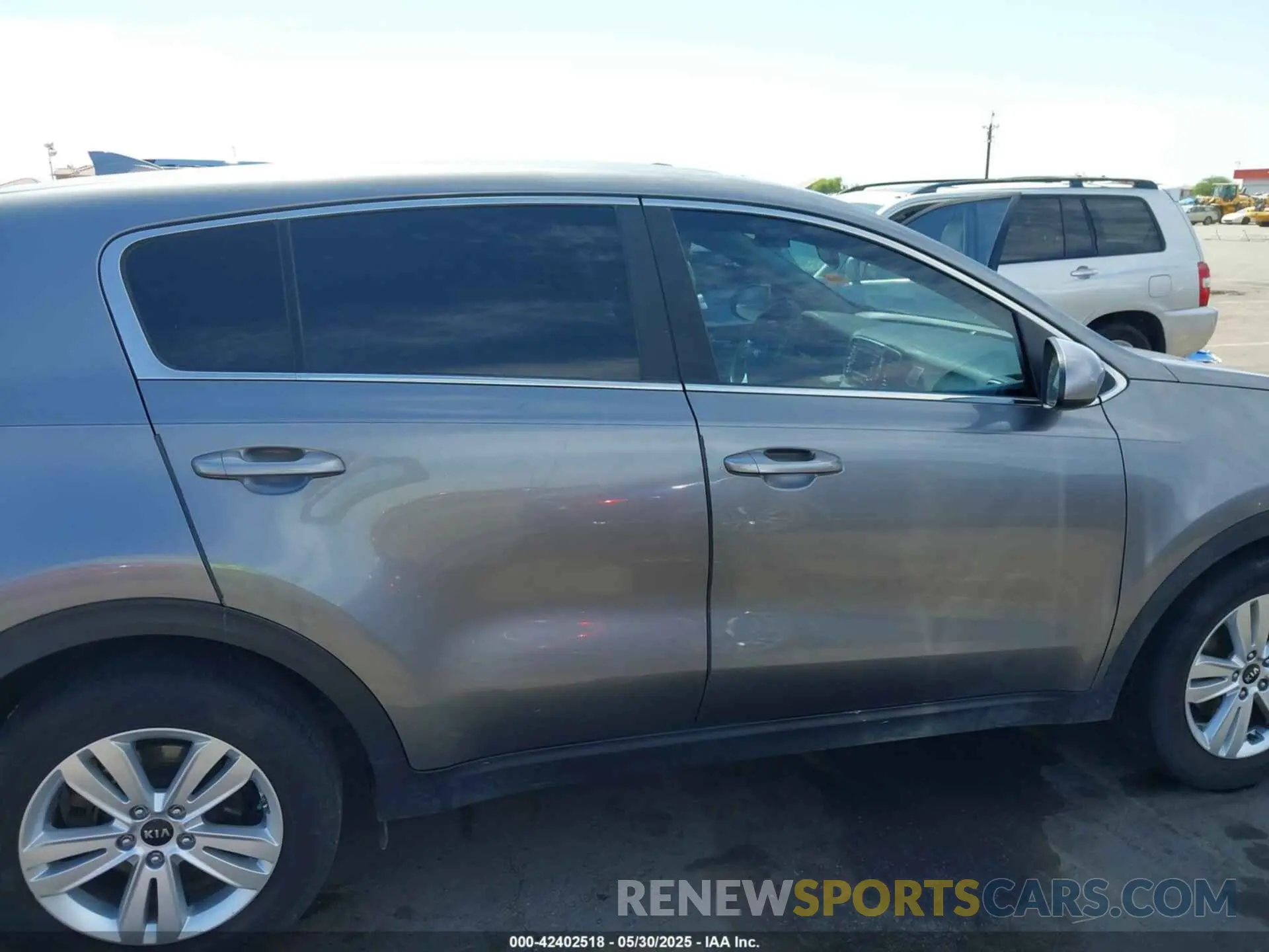 13 Photograph of a damaged car KNDPM3AC4K7539650 KIA SPORTAGE 2019