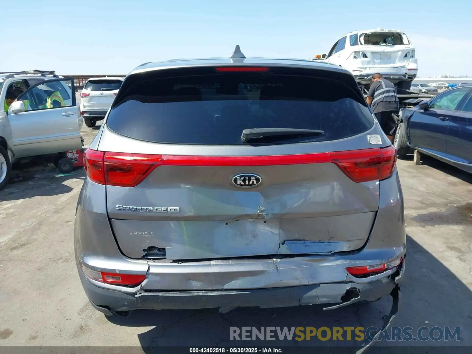 6 Photograph of a damaged car KNDPM3AC4K7539650 KIA SPORTAGE 2019