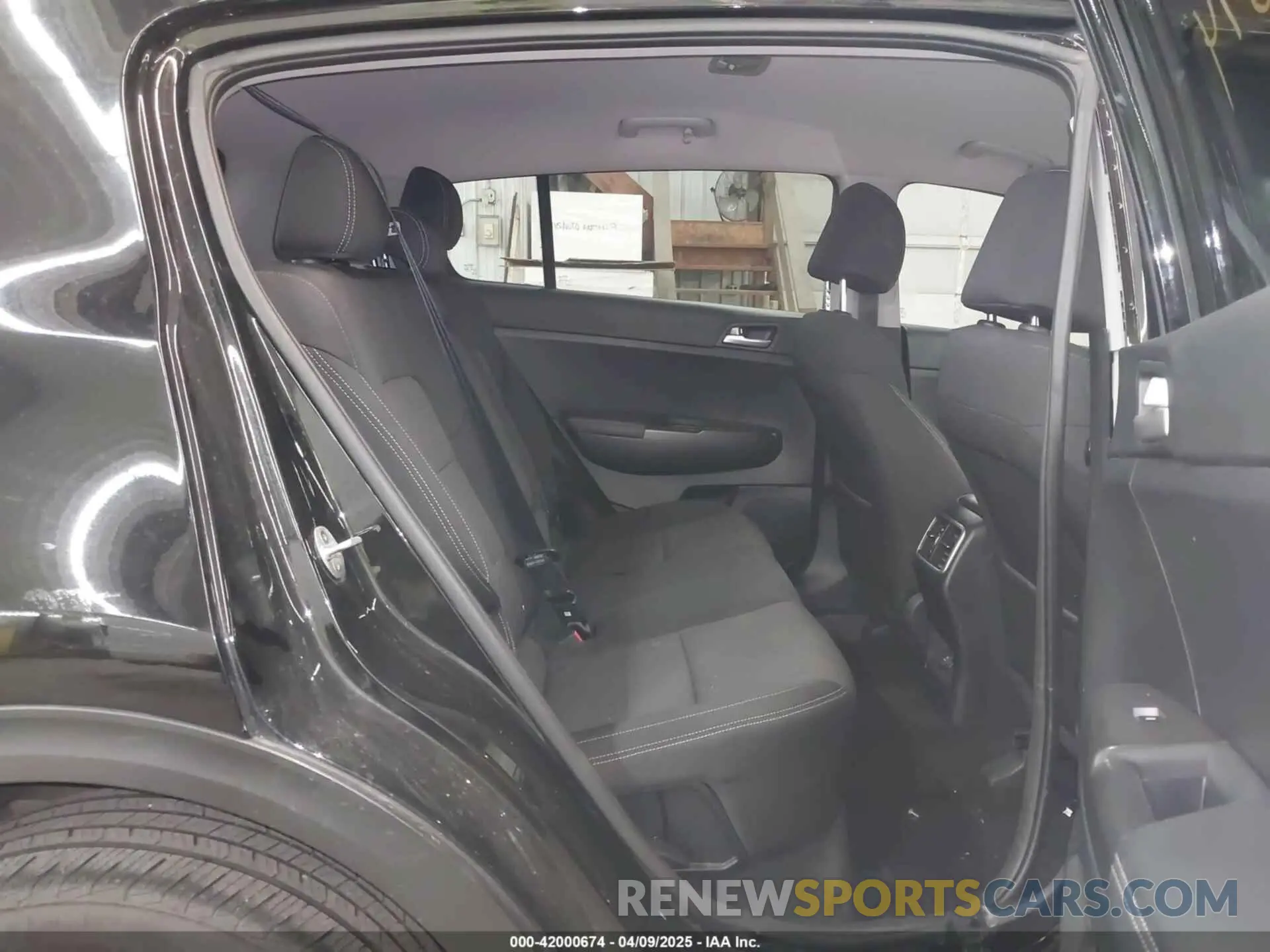 8 Photograph of a damaged car KNDPM3AC4K7551510 KIA SPORTAGE 2019