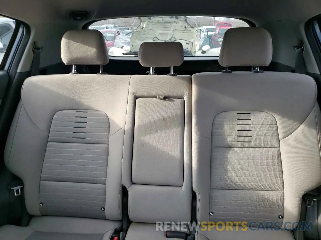 10 Photograph of a damaged car KNDPM3AC4K7576326 KIA SPORTAGE 2019
