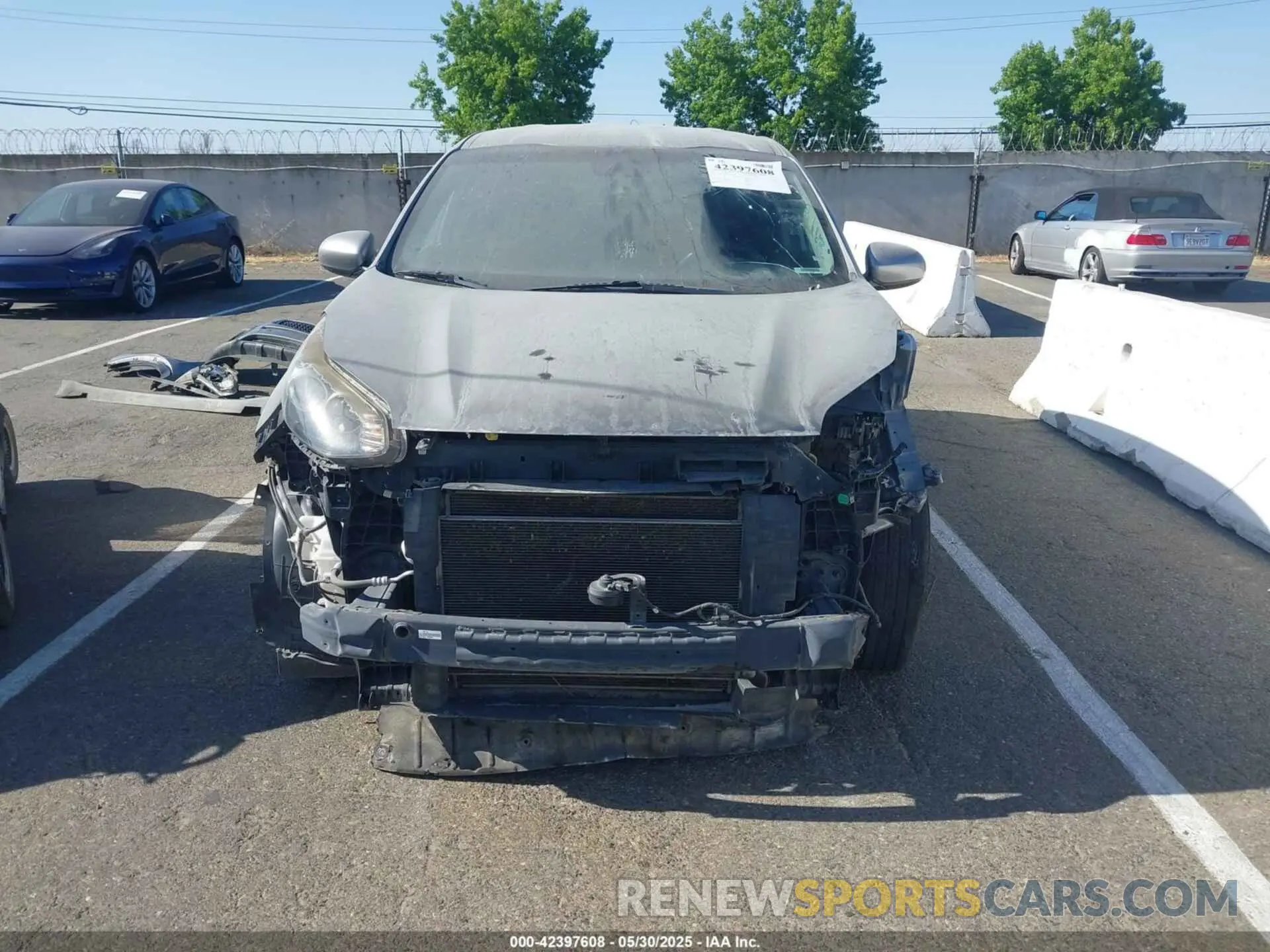 13 Photograph of a damaged car KNDPM3AC4K7593224 KIA SPORTAGE 2019