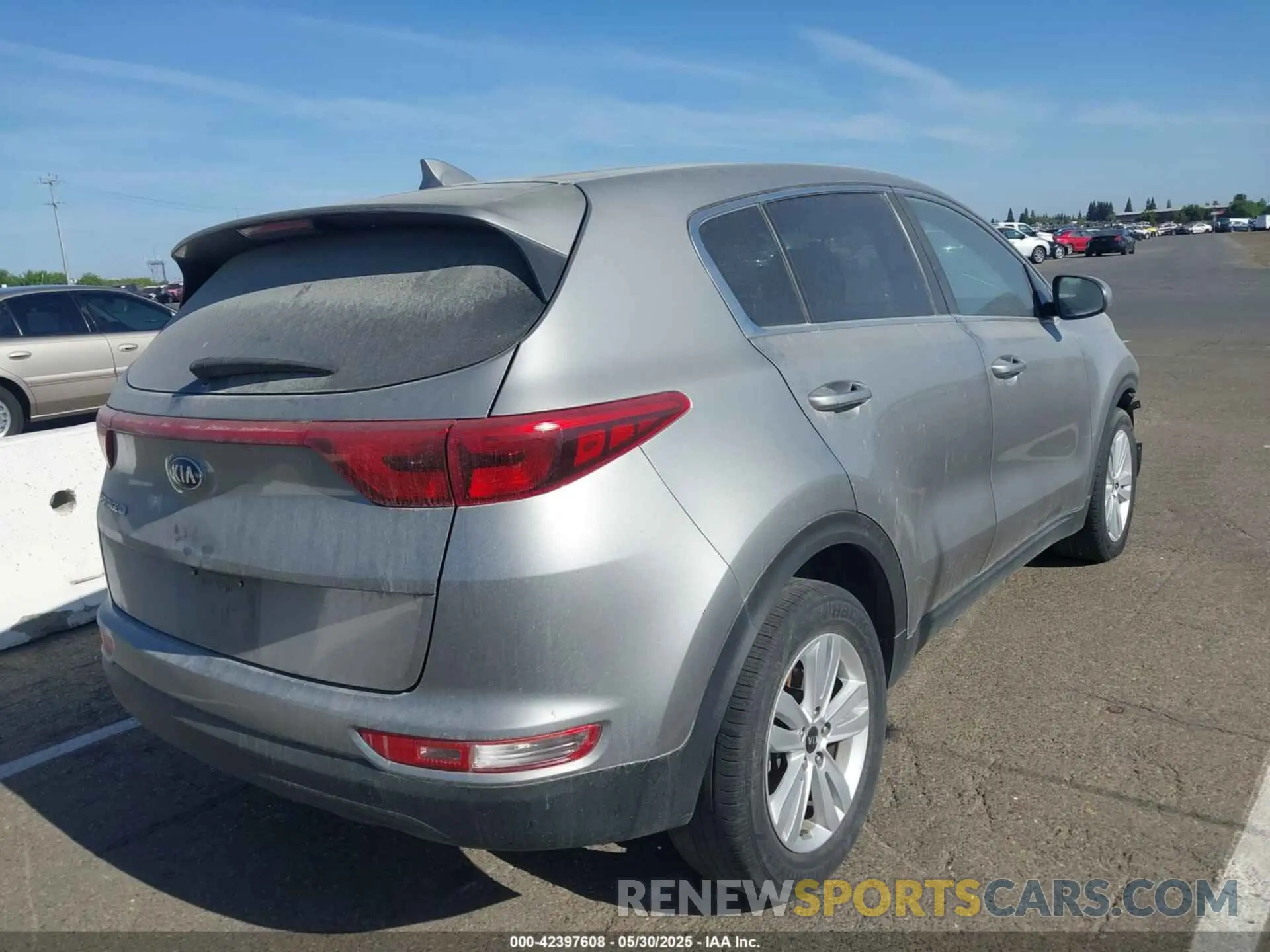 4 Photograph of a damaged car KNDPM3AC4K7593224 KIA SPORTAGE 2019