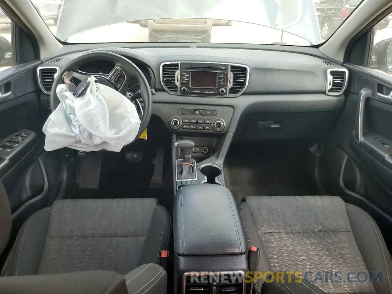 8 Photograph of a damaged car KNDPM3AC4K7628764 KIA SPORTAGE 2019